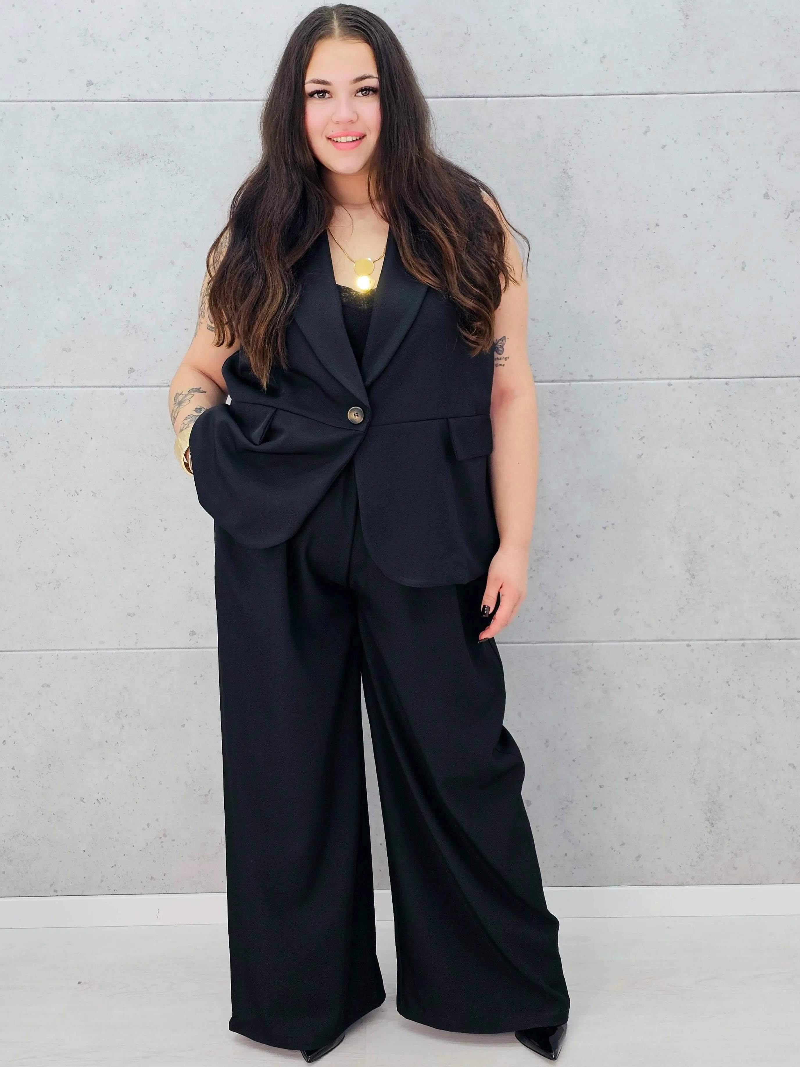 Komplet z kamizelką plus size – elegancka moda XXL na każdą okazję Stylowa XL