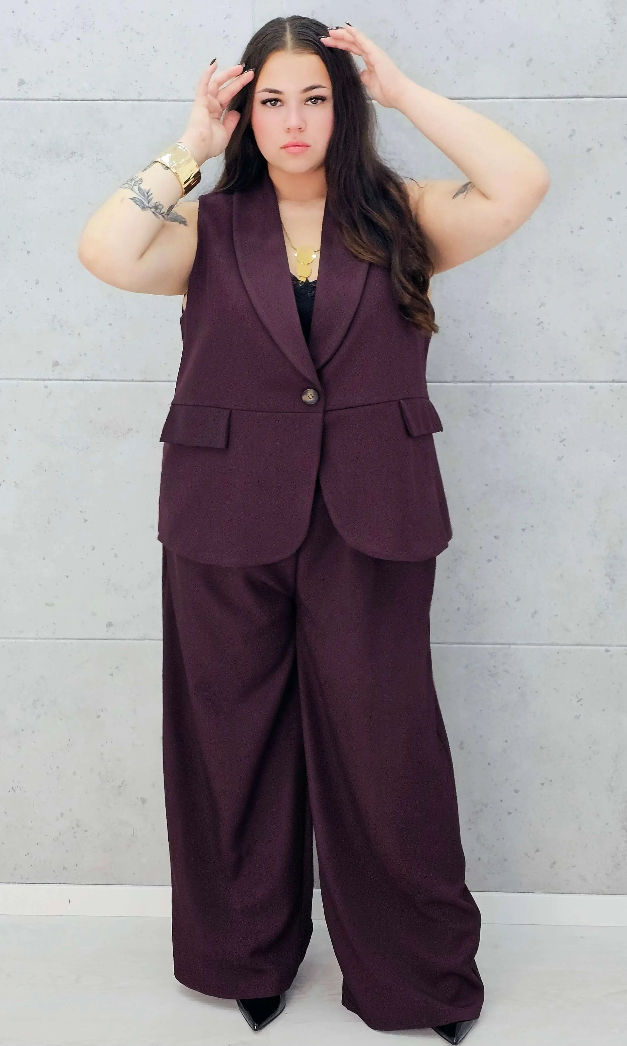 Komplet z kamizelką plus size – elegancka moda XXL na każdą okazję Stylowa XL