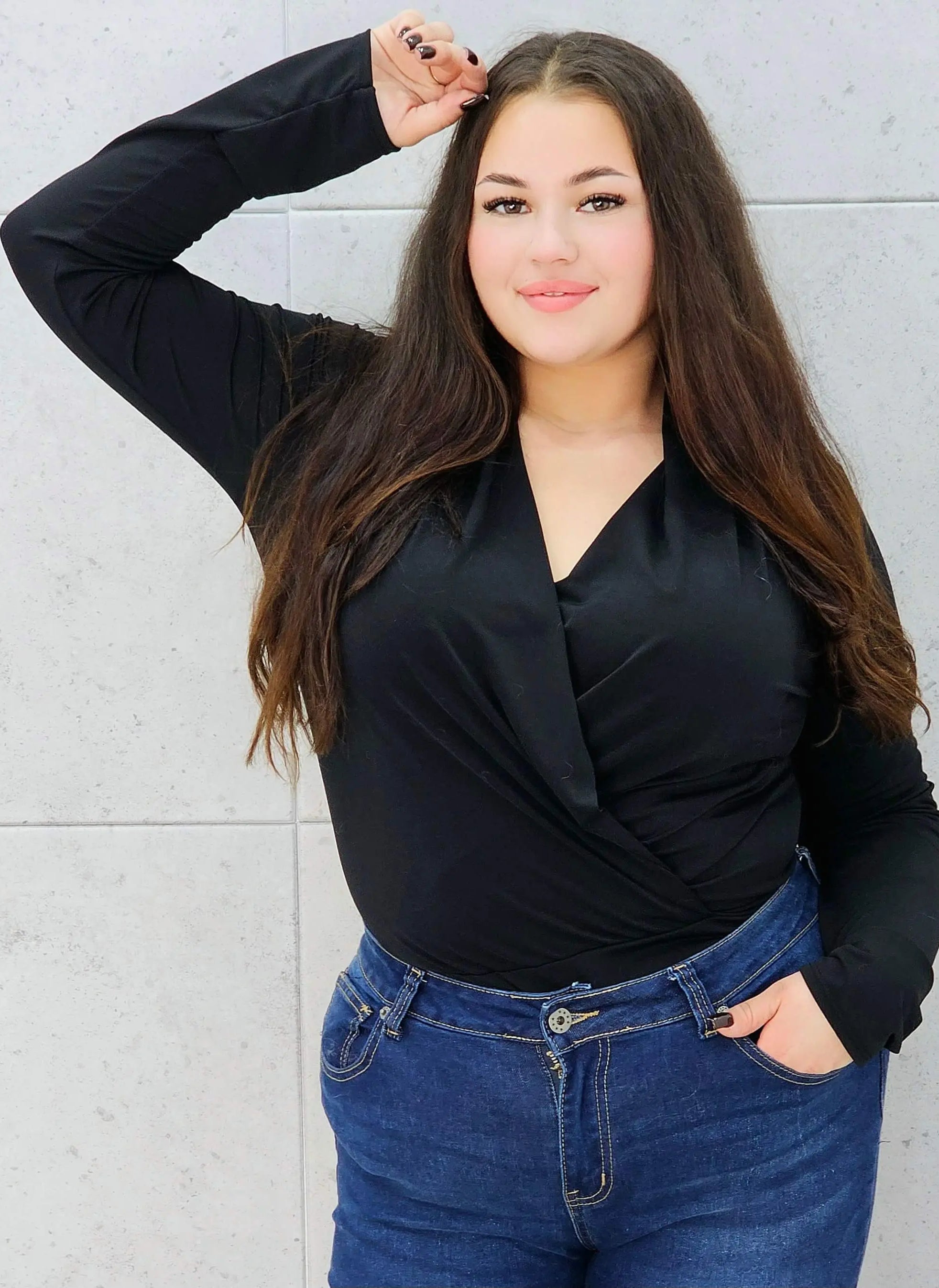 body kopertowe czarne plus size – przód