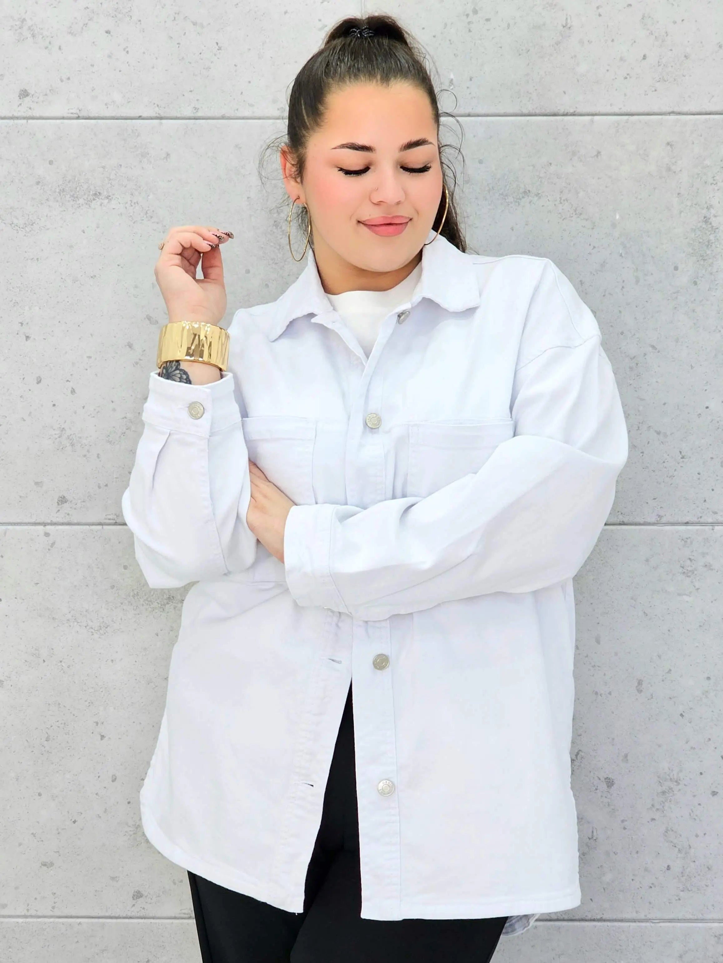 Koszula Oversize Denim Plus Size StylowaXL – Styl i Wygoda dla Kobiet XXL Stylowa XL