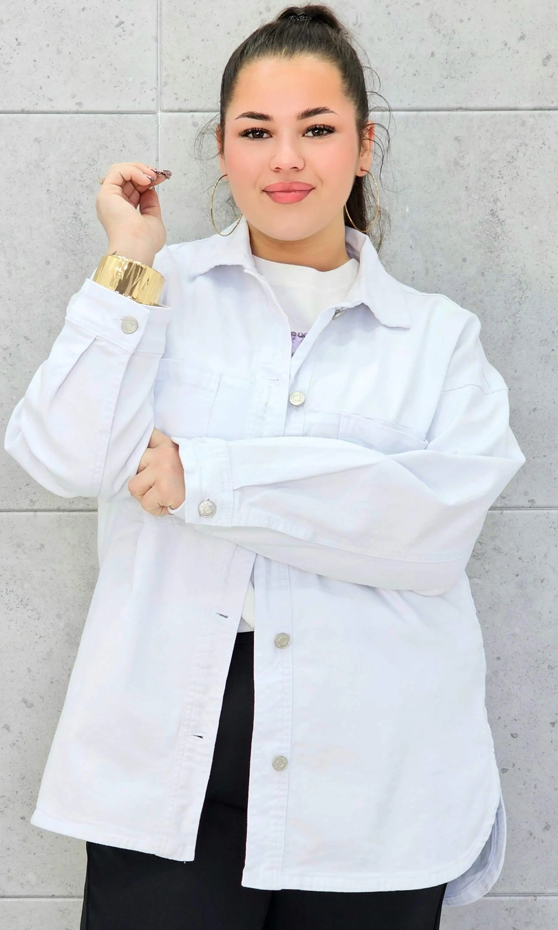 Koszula Oversize Denim Plus Size StylowaXL – Styl i Wygoda dla Kobiet XXL Stylowa XL