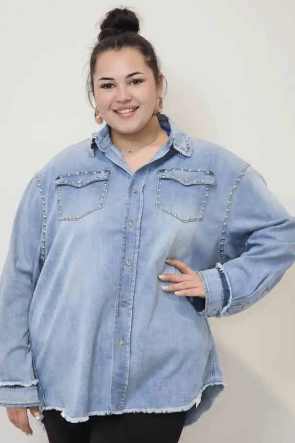 Koszula jeansowa plus size z ozdobnymi nitami – modna koszula XXL dla kobiet Stylowa XL
