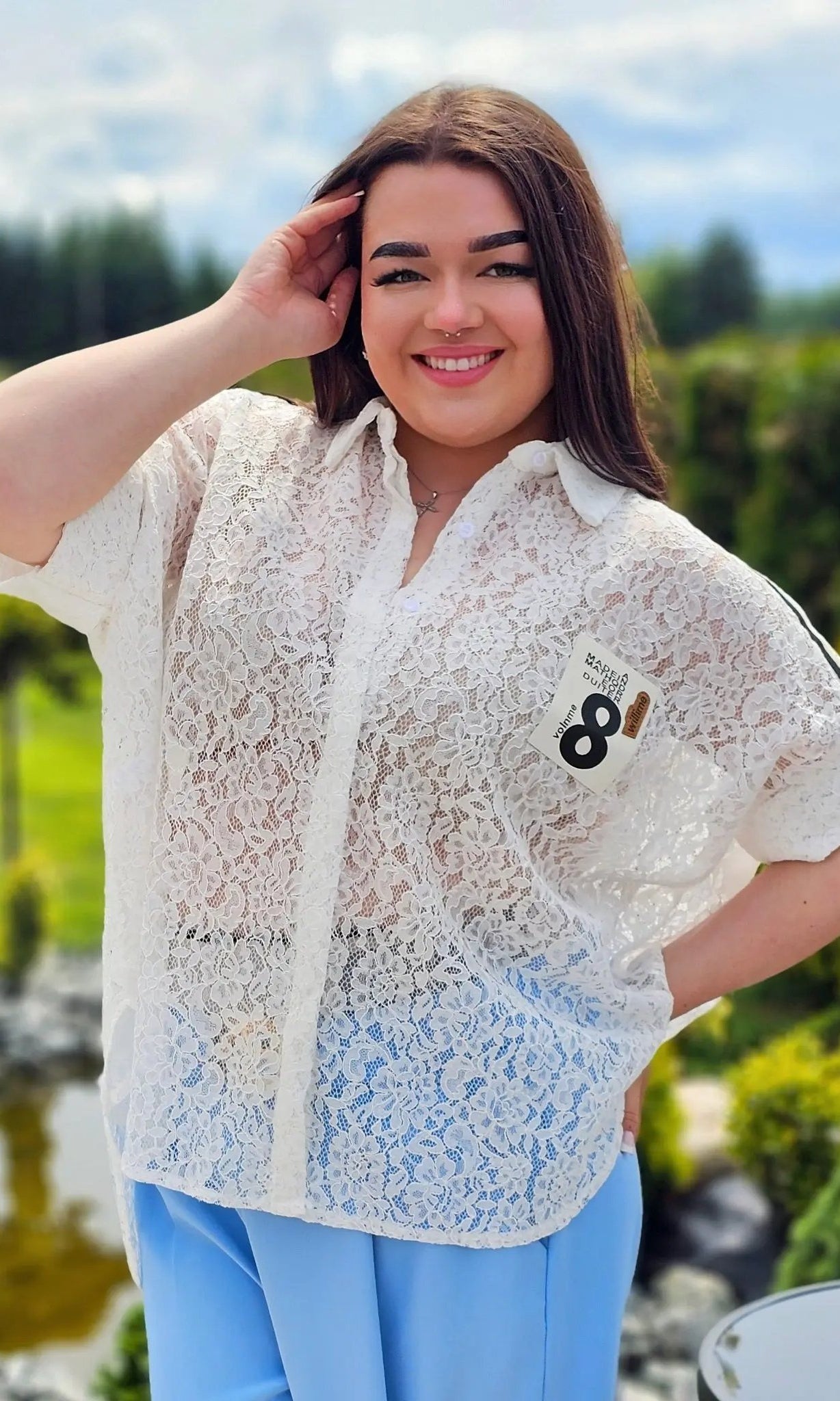 Koszula koronkowa – elegancja w delikatnym wydaniu Stylowa XL