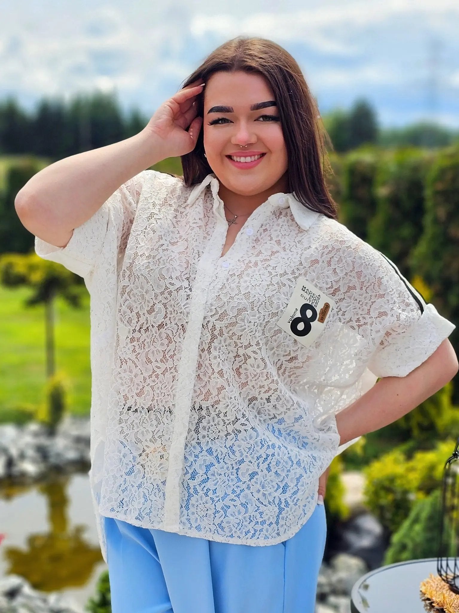 Koszula koronkowa – elegancja w delikatnym wydaniu Stylowa XL