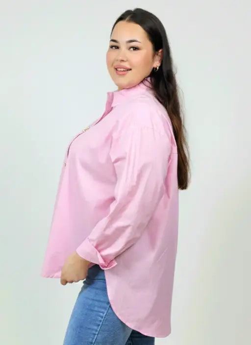 Koszula plus size XXL z ozdobnymi guzikami – klasyka dla kobiet plus size Stylowa XL