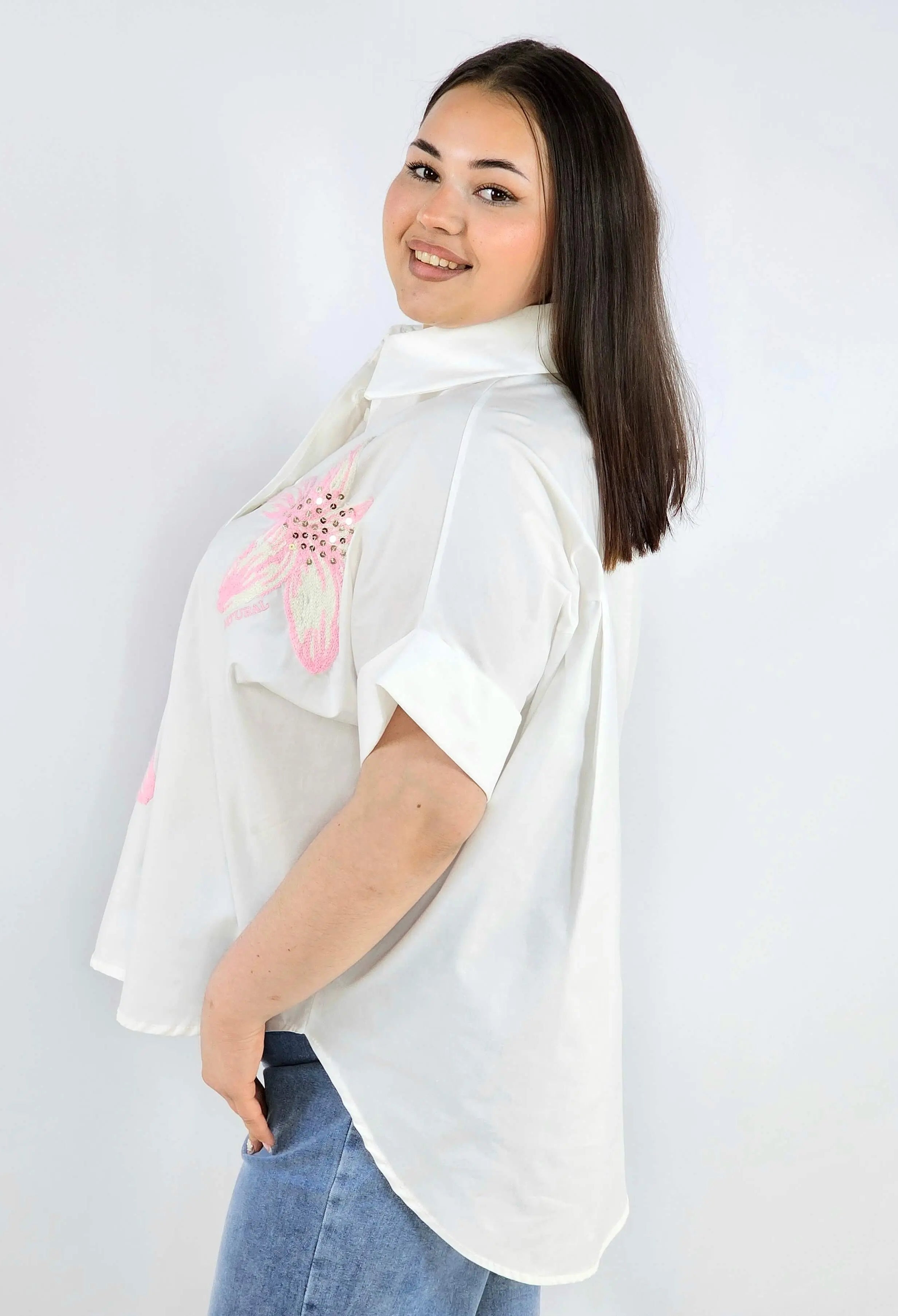 Koszula plus size Zeta Otto z kwiatową aplikacją oversize lekka i stylowa Stylowa XL