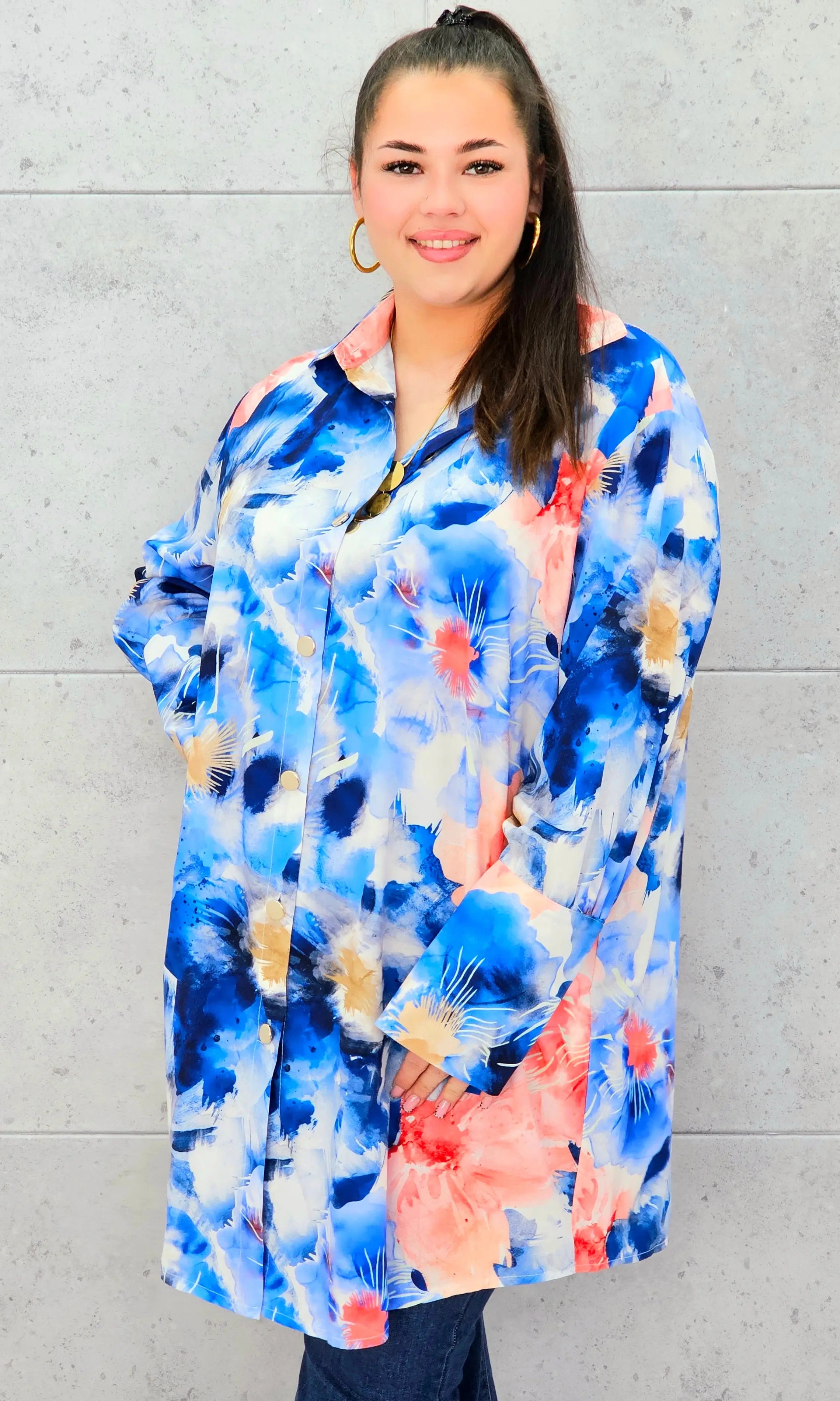 Koszula plus size o klasycznym kroju – elegancka i przewiewna propozycja XXL Stylowa XL