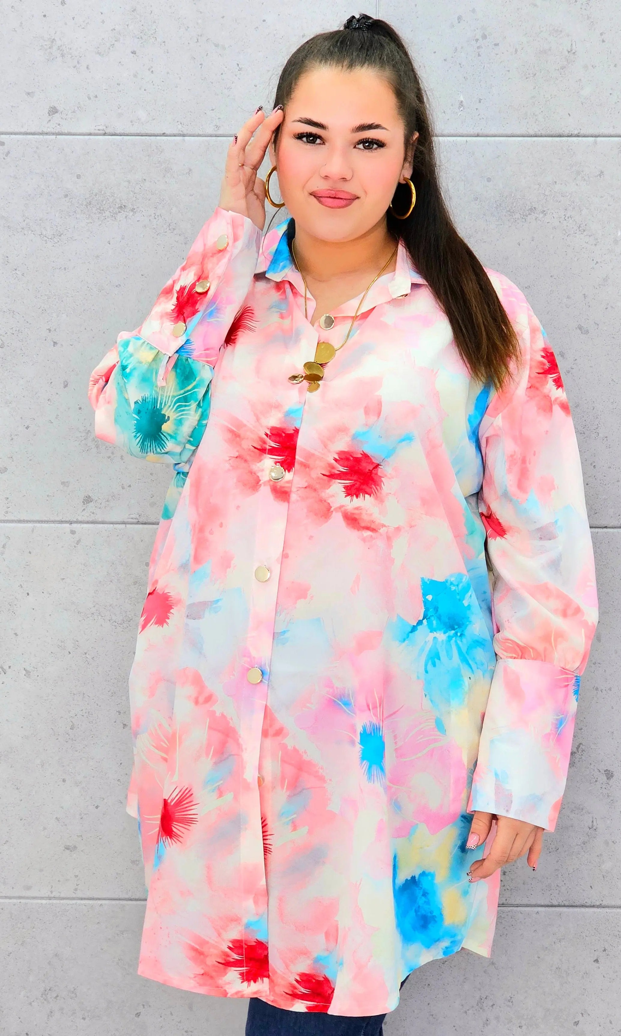 Koszula plus size o klasycznym kroju – elegancka i przewiewna propozycja XXL Stylowa XL