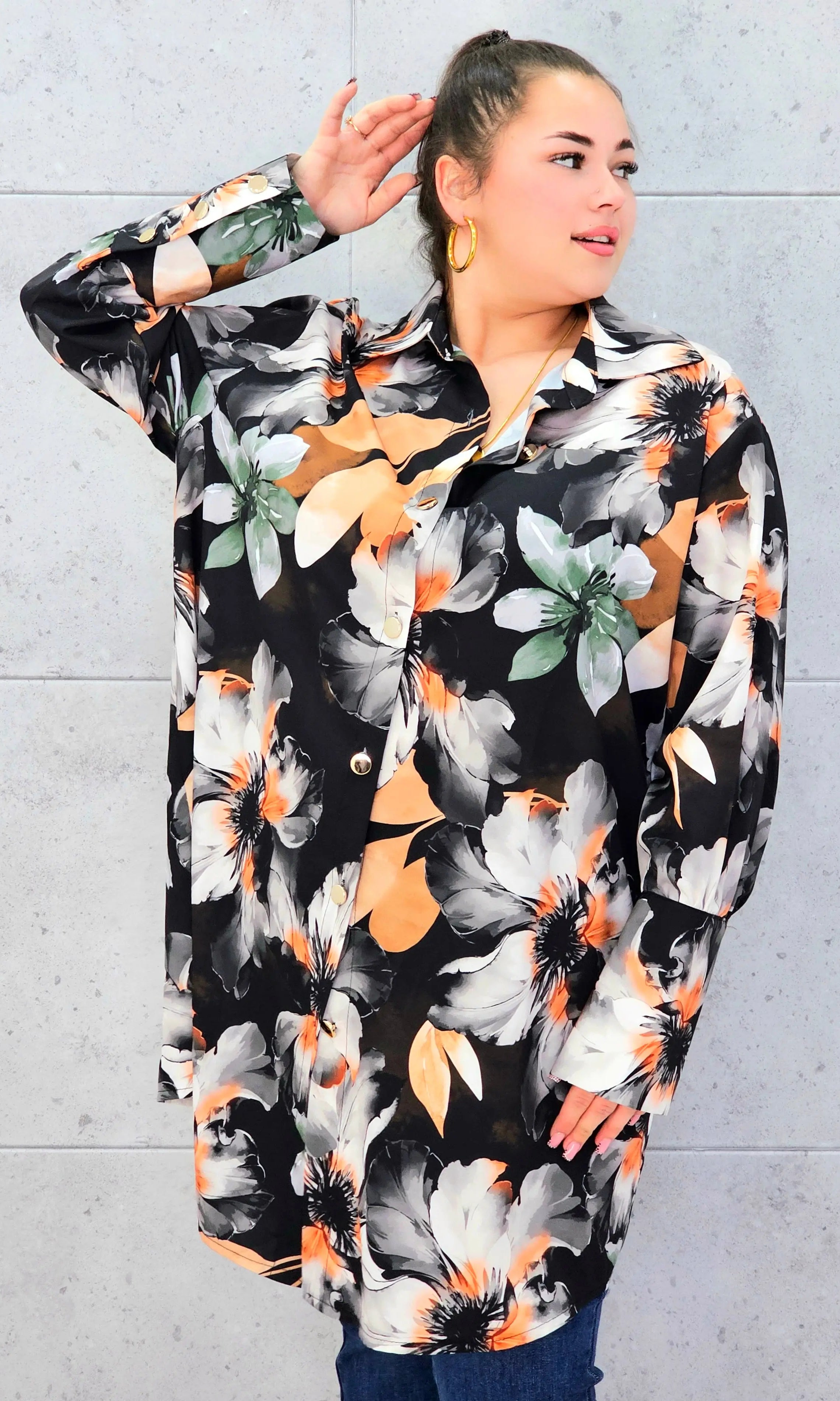 Koszula plus size o klasycznym kroju – elegancka i przewiewna propozycja XXL Stylowa XL