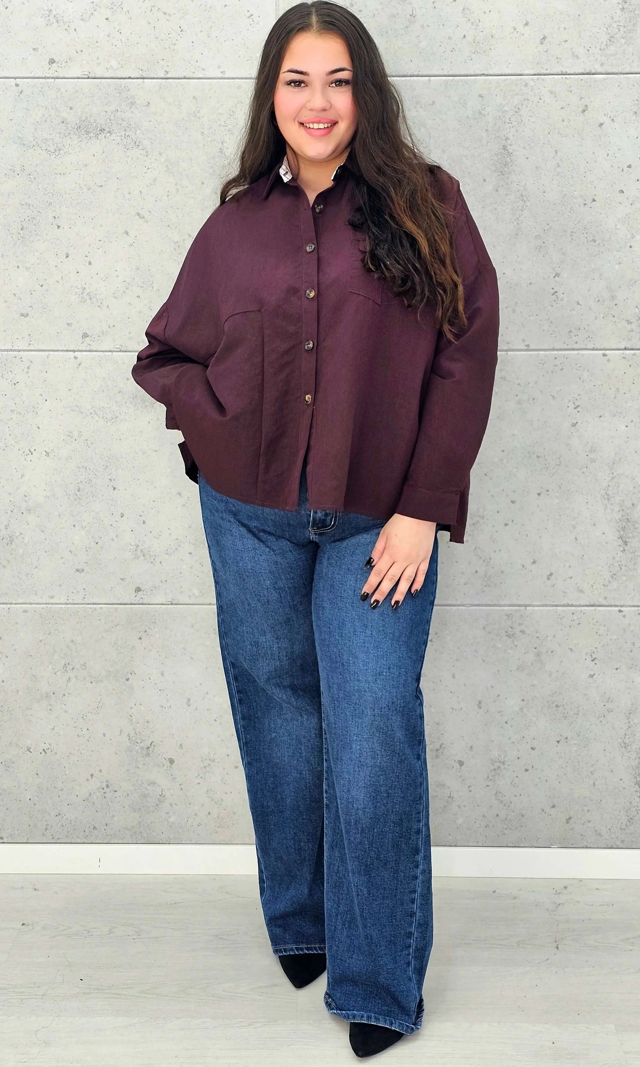Koszula plus size oversize – styl, wygoda i elegancja - Stylowa XL