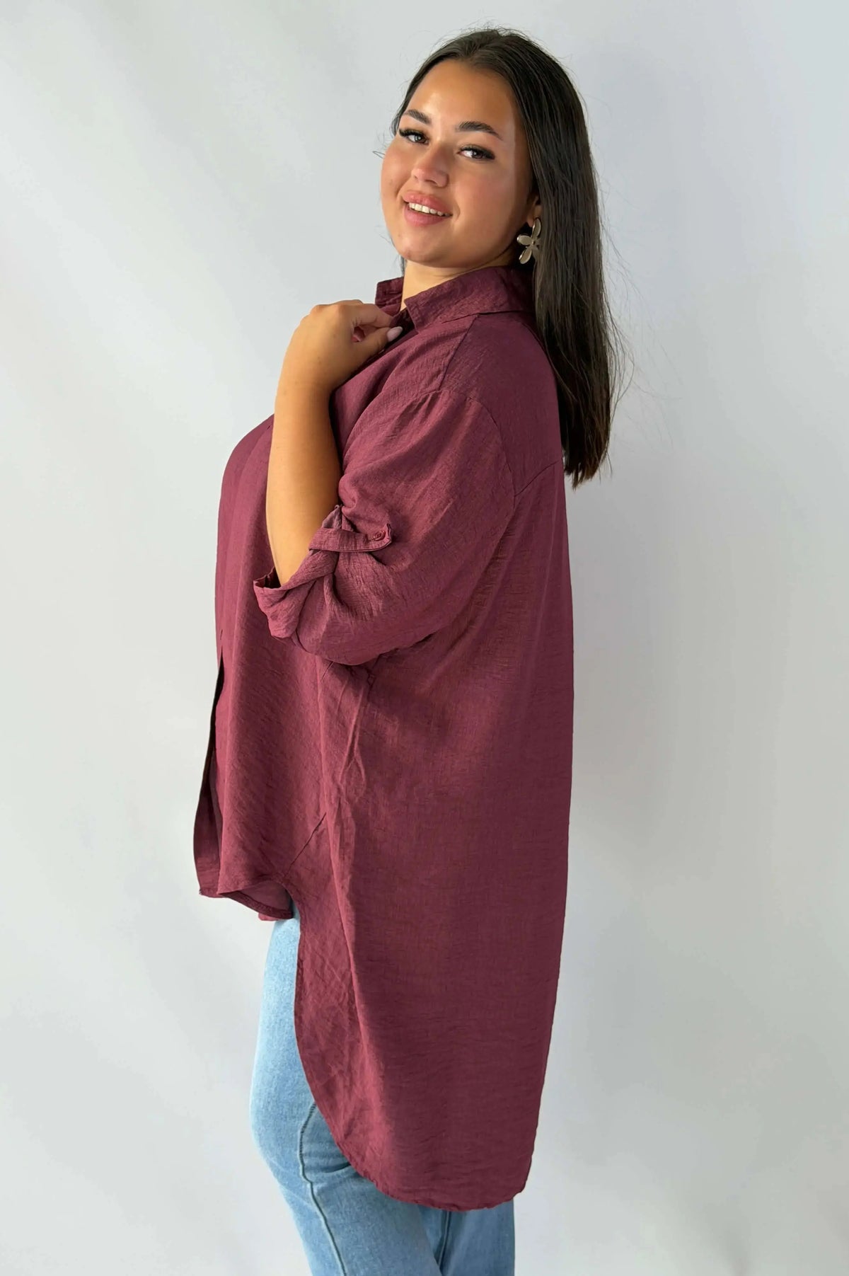 Koszula plus size oversize z wydłużonym tyłem – styl i komfort XXL Stylowa XL