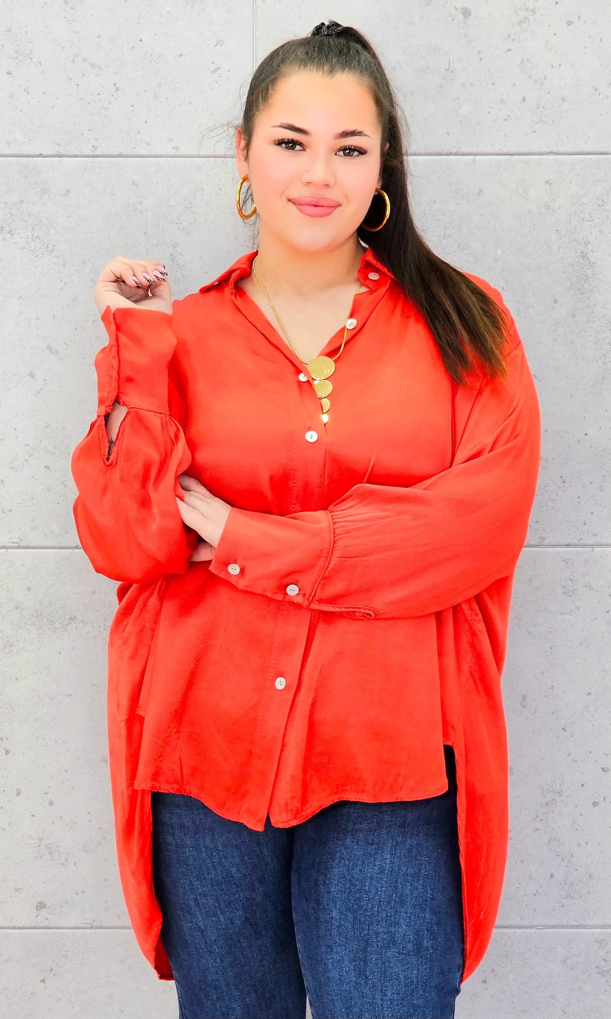 : Koszula plus size satynowa – elegancja, lekkość i maksimum komfortu Stylowa XL