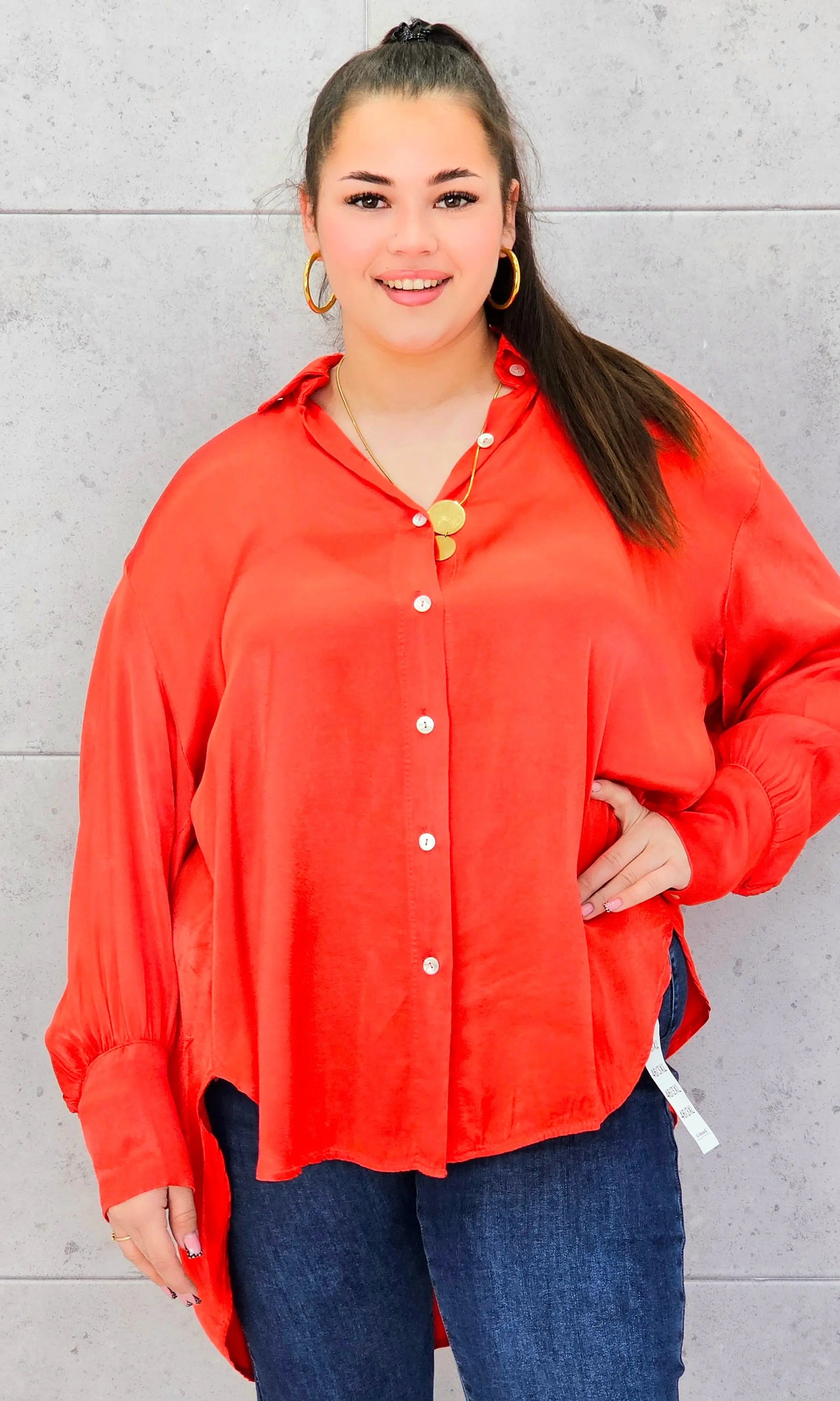 : Koszula plus size satynowa – elegancja, lekkość i maksimum komfortu Stylowa XL