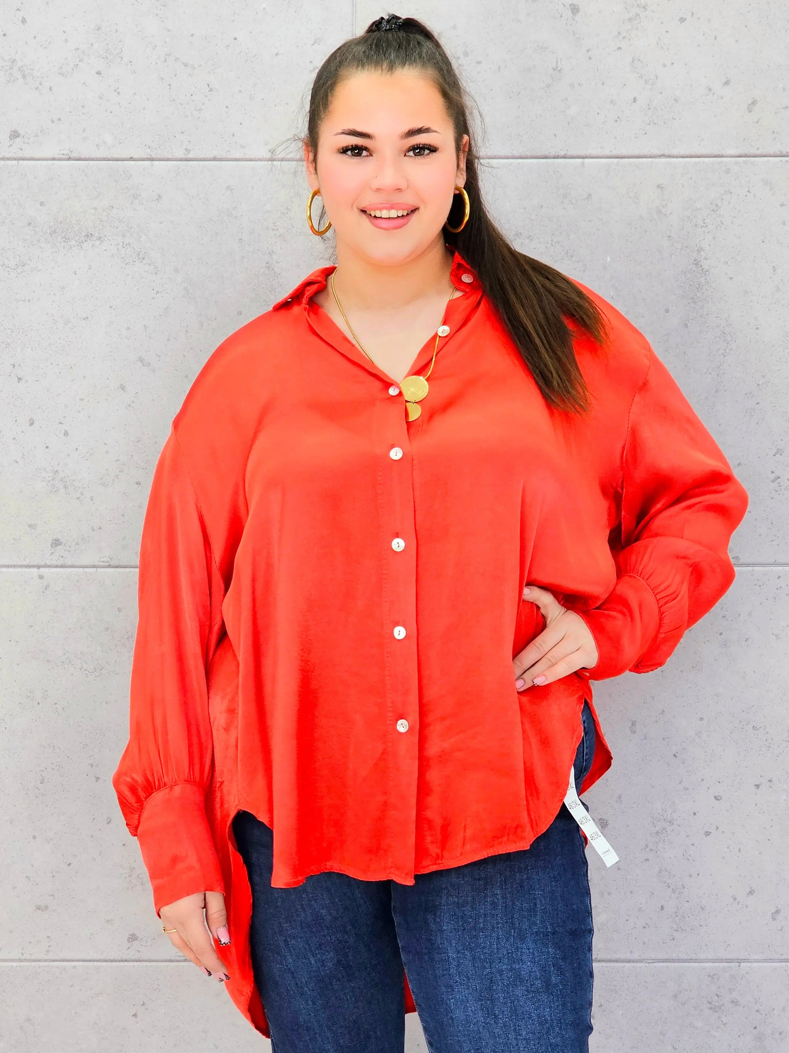 : Koszula plus size satynowa – elegancja, lekkość i maksimum komfortu Stylowa XL