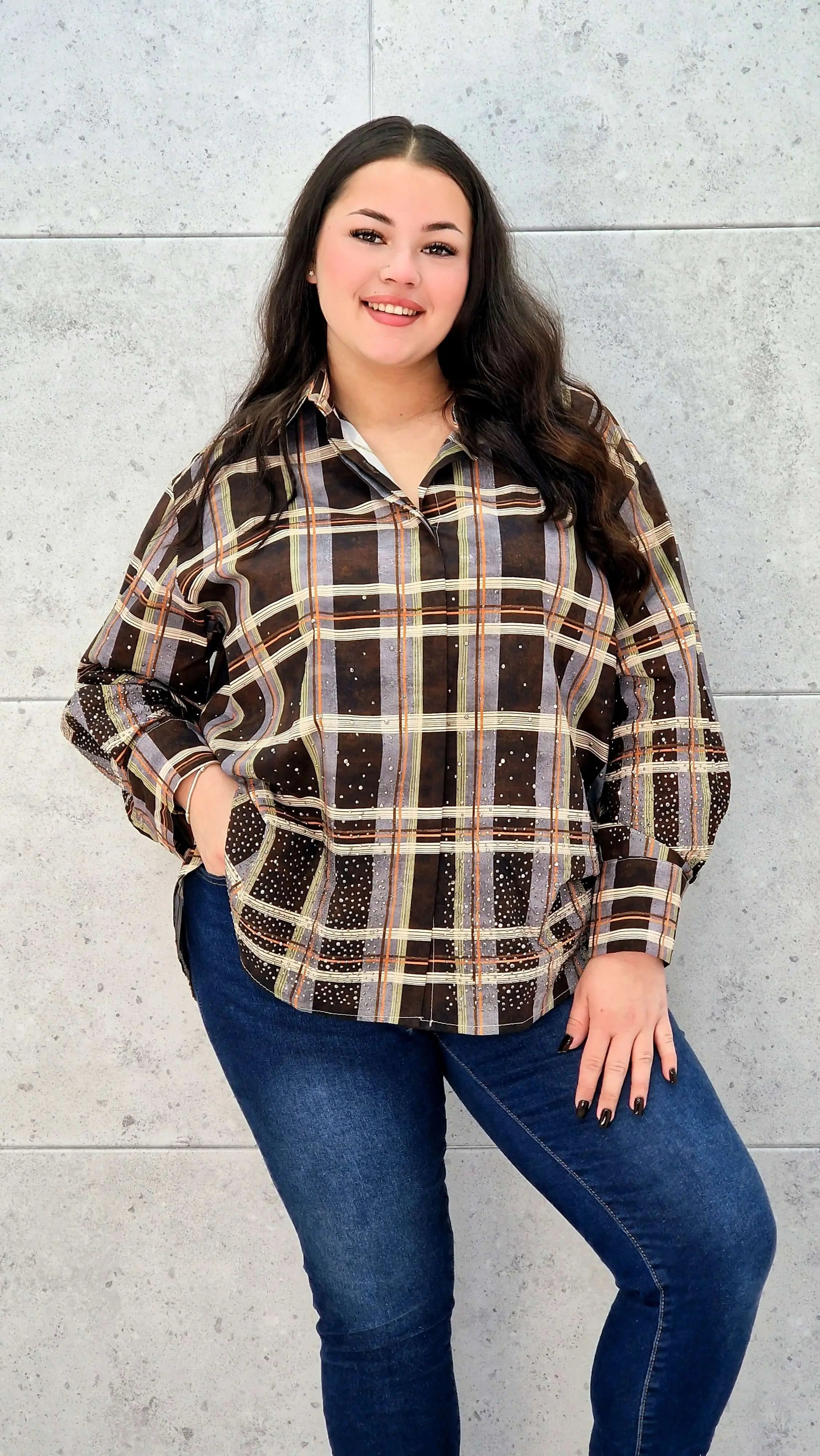 Koszula plus size w kratę – elegancja i komfort na co dzień Stylowa XL