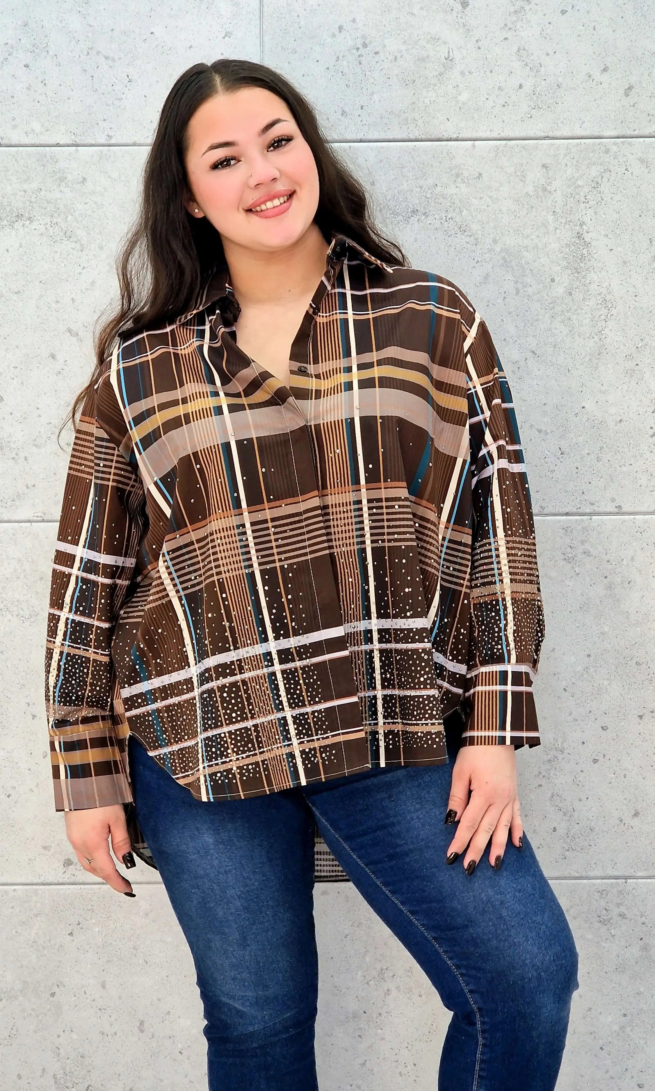 Koszula plus size w kratę – elegancja i komfort na co dzień Stylowa XL