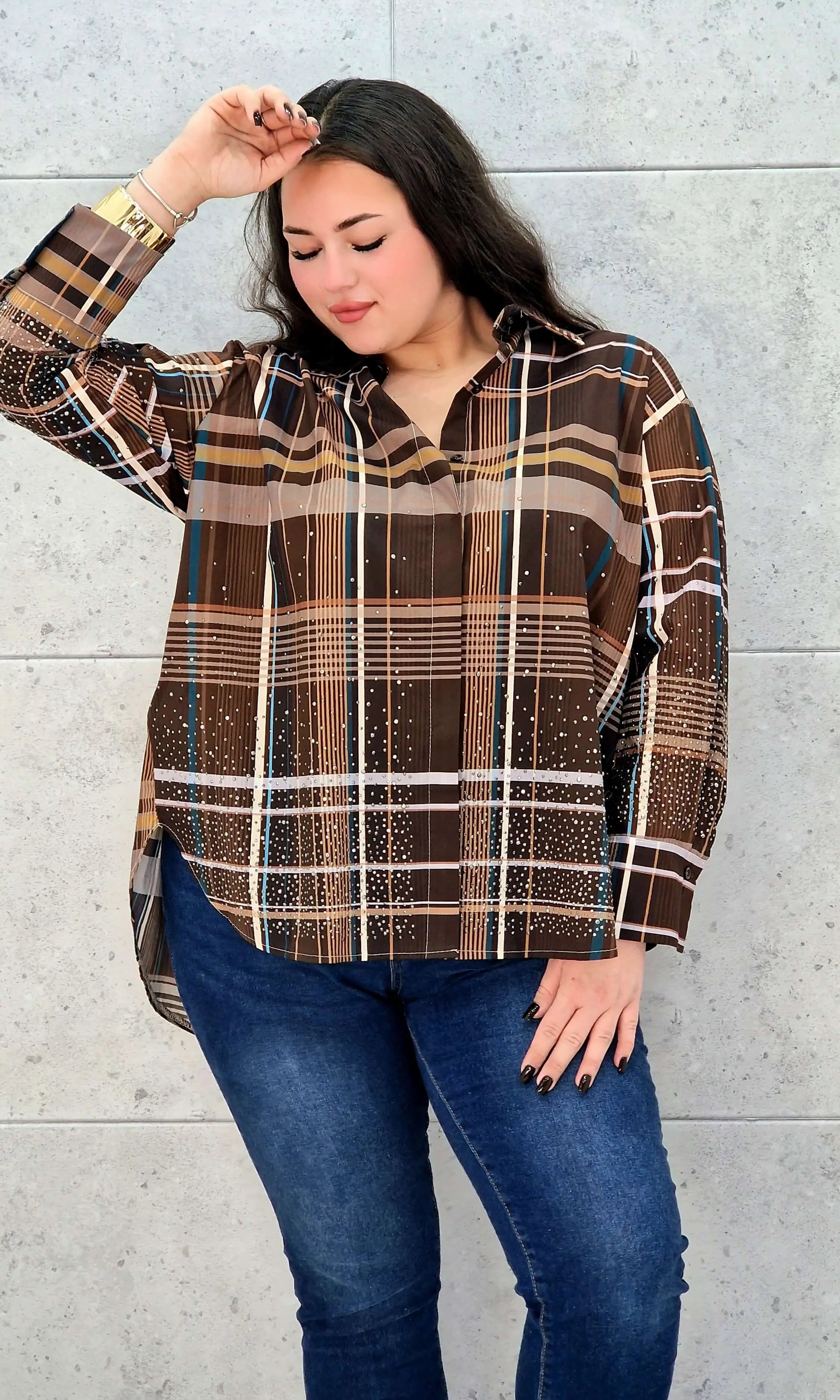 Koszula plus size w kratę – elegancja i komfort na co dzień Stylowa XL