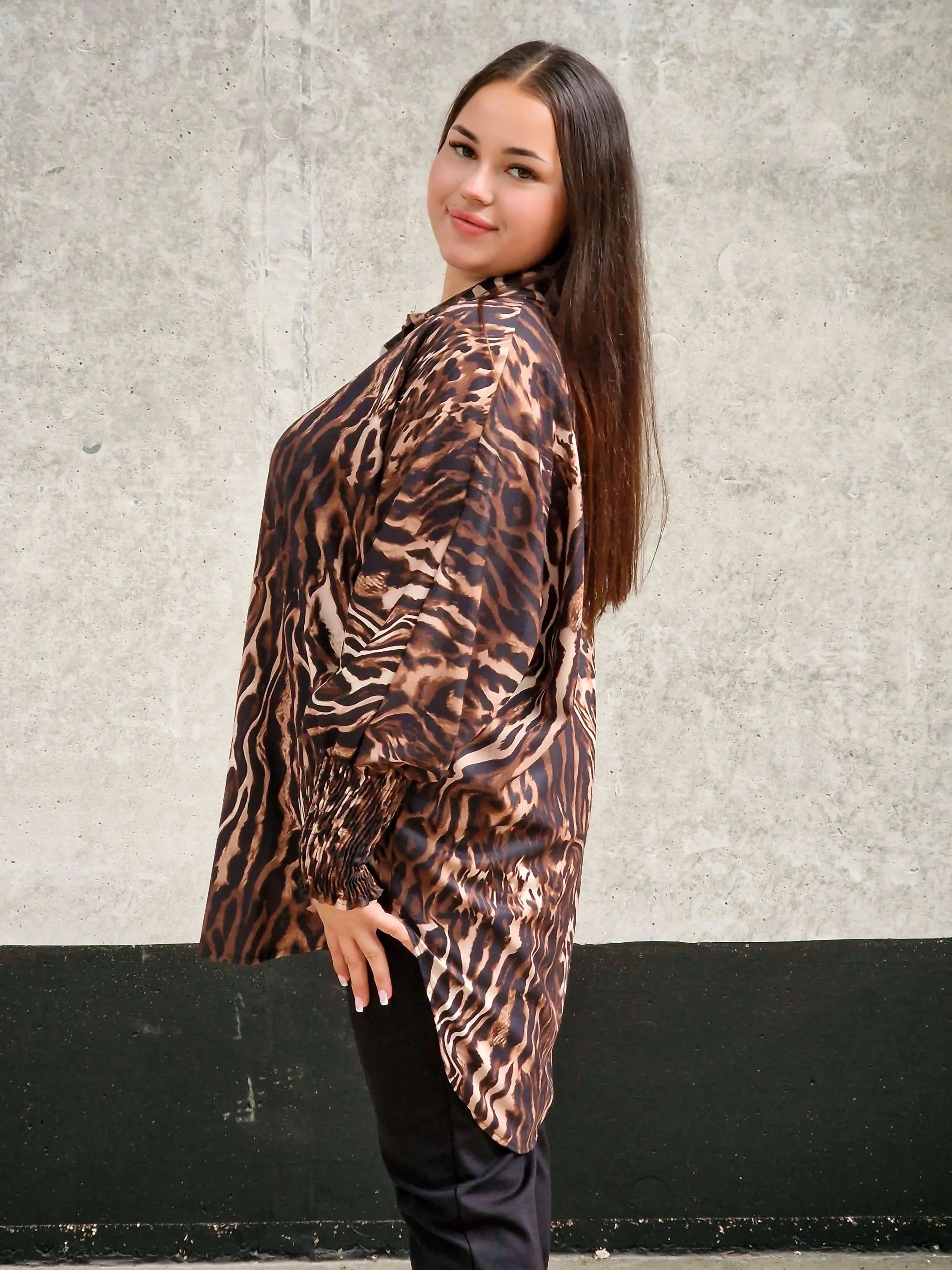 Koszula plus size w zwierzęcy print o luźnym kroju Stylowa XL Stylowa XL