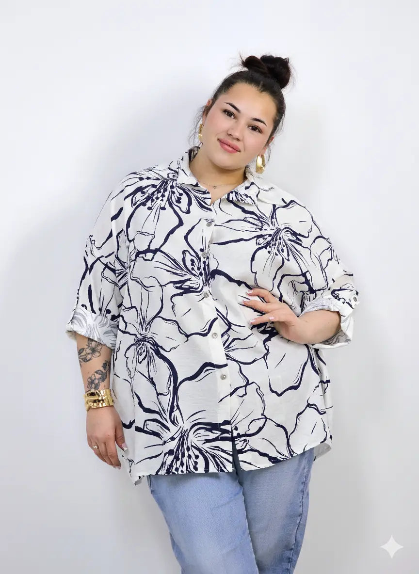Koszula plus size z kobiecym wzorem i swobodnym fasonem Stylowa XL