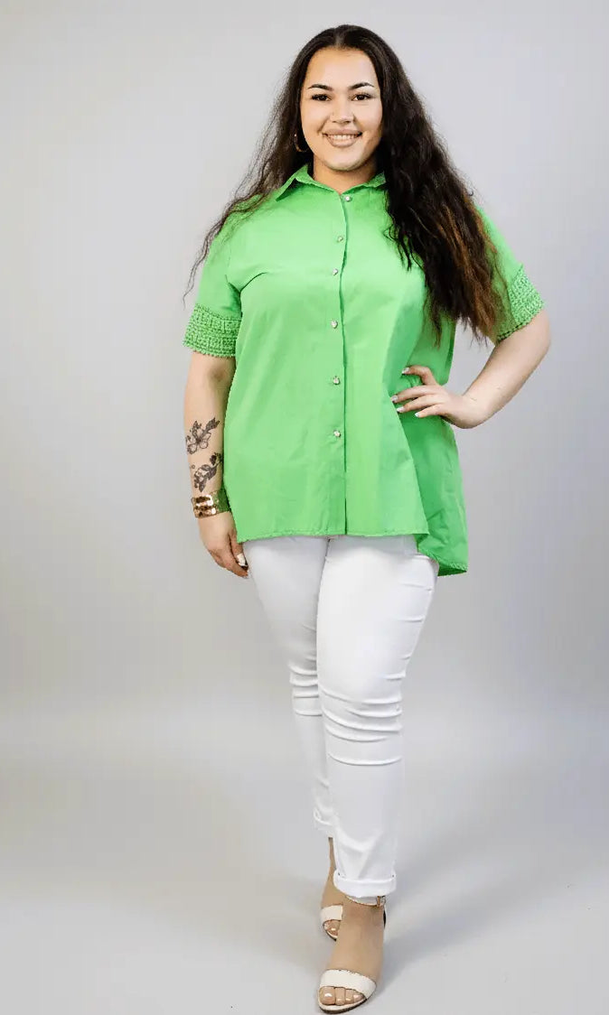 Koszula plus size z koronką – elegancka koszula XXL w kolorze fuksji i zieleni Stylowa XL