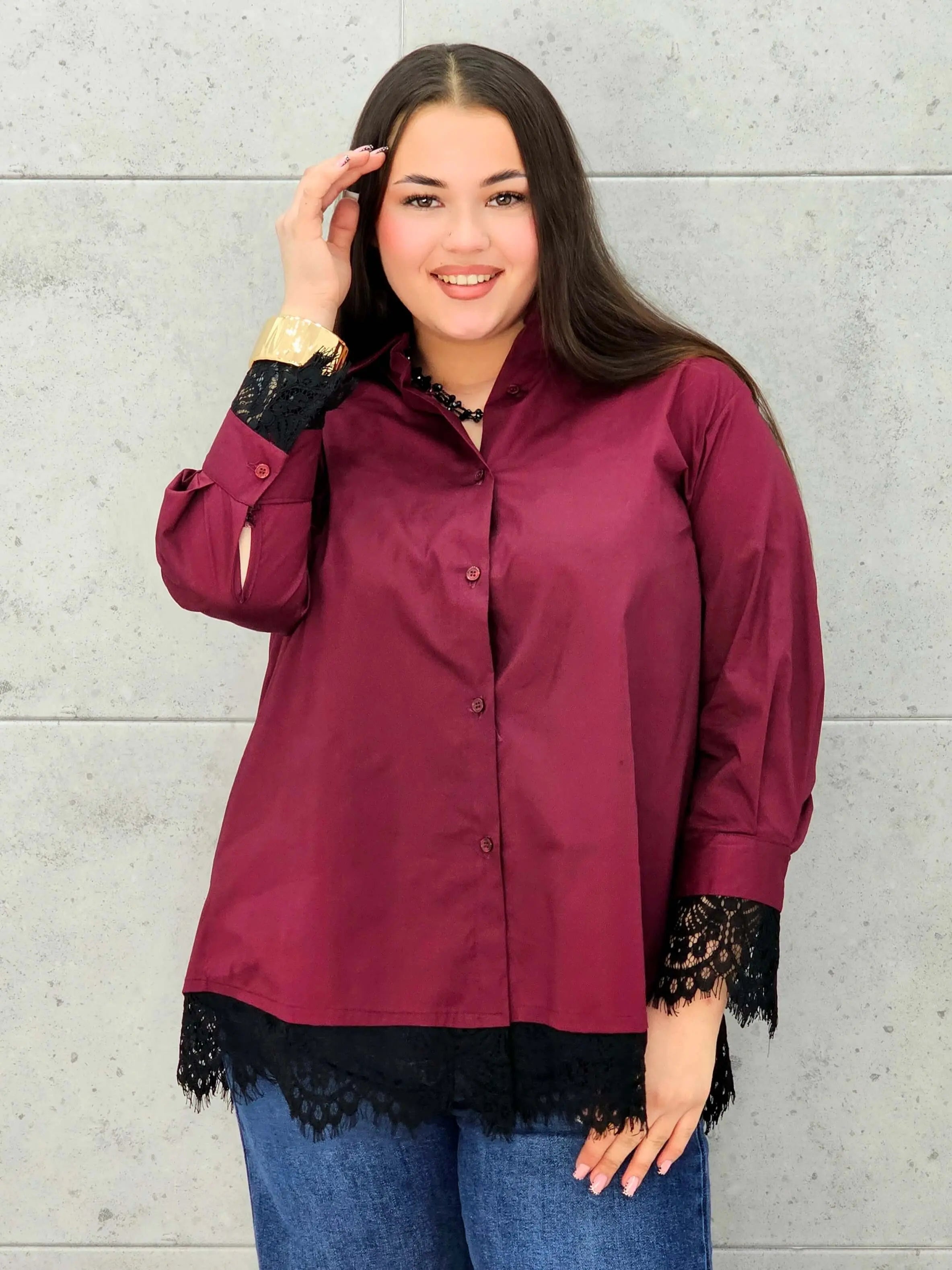 Koszula plus size z koronką– elegancka koszula XXL z koronkowym wykończeniem Stylowa XL