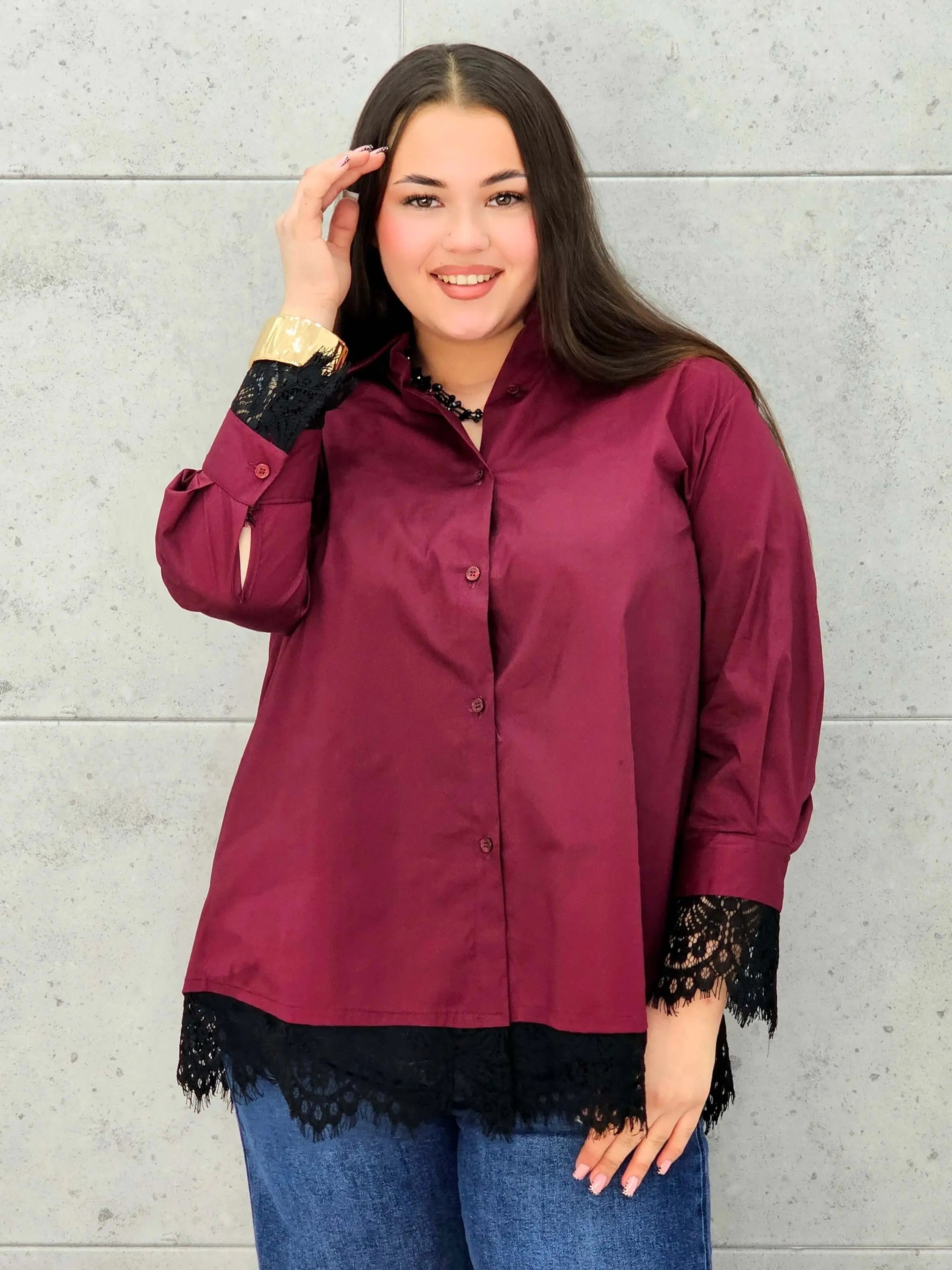 Koszula plus size z koronką– elegancka koszula XXL z koronkowym wykończeniem Stylowa XL