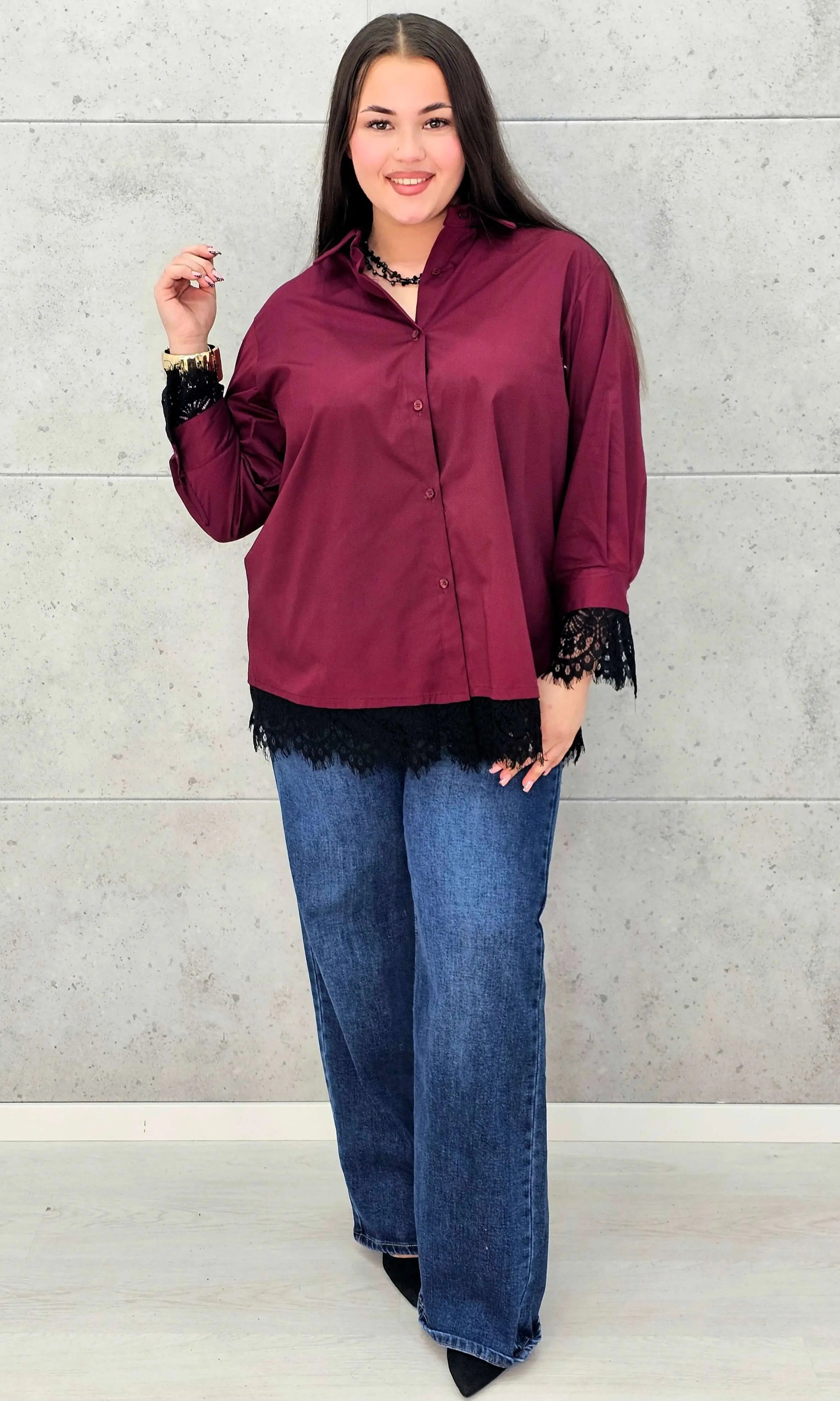 Koszula plus size z koronką– elegancka koszula XXL z koronkowym wykończeniem Stylowa XL