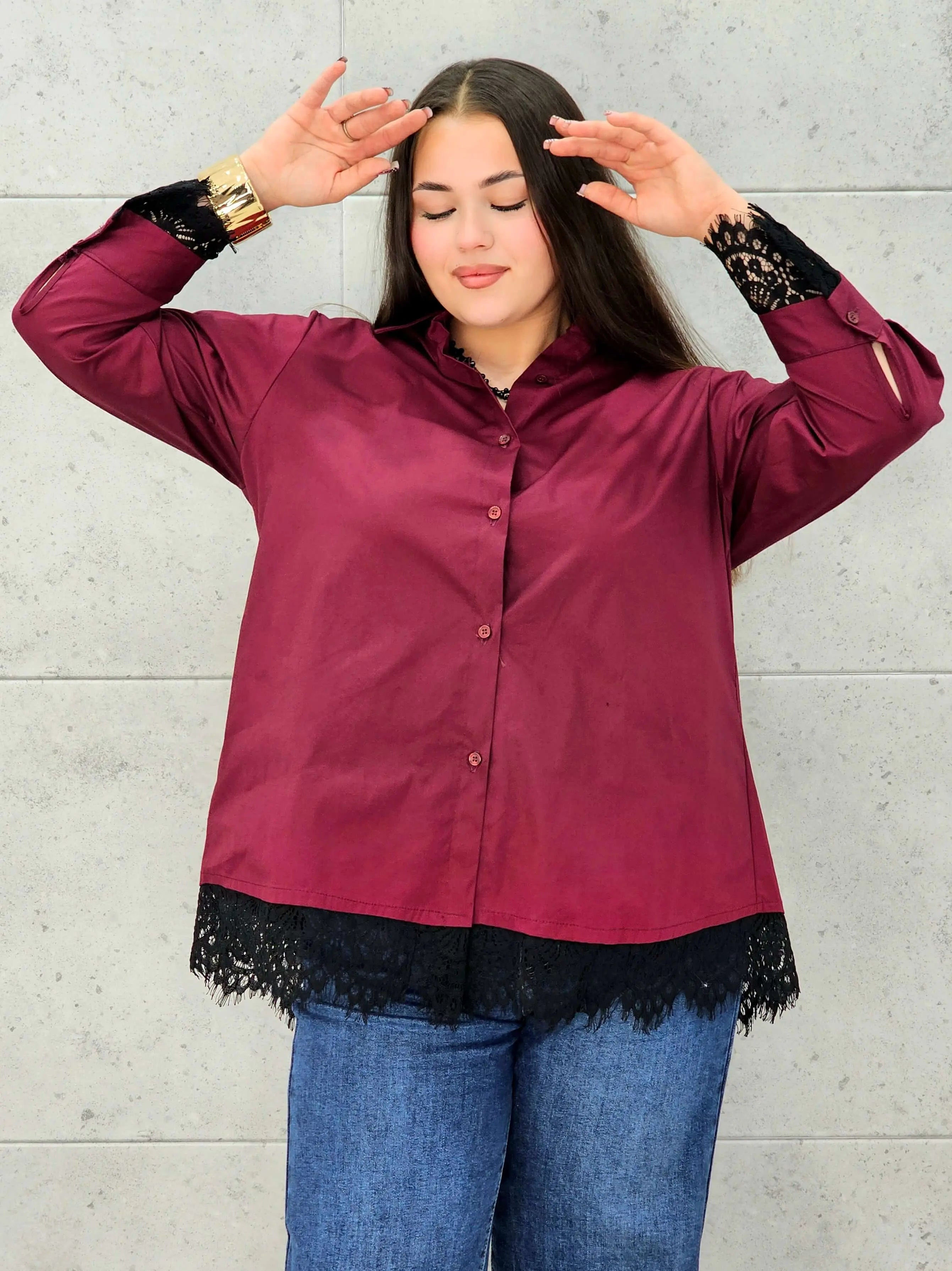 Koszula plus size z koronką– elegancka koszula XXL z koronkowym wykończeniem Stylowa XL