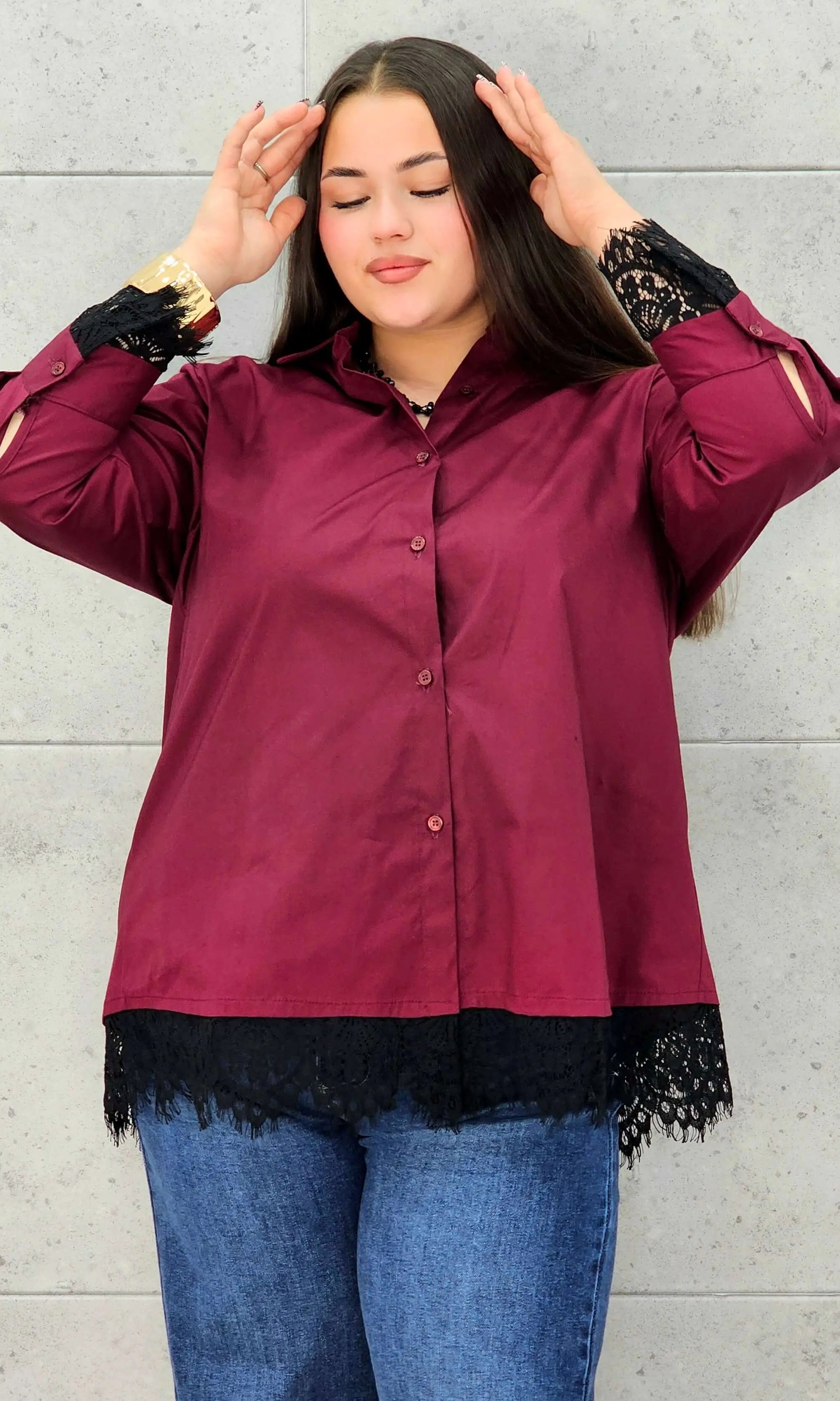 Koszula plus size z koronką– elegancka koszula XXL z koronkowym wykończeniem Stylowa XL