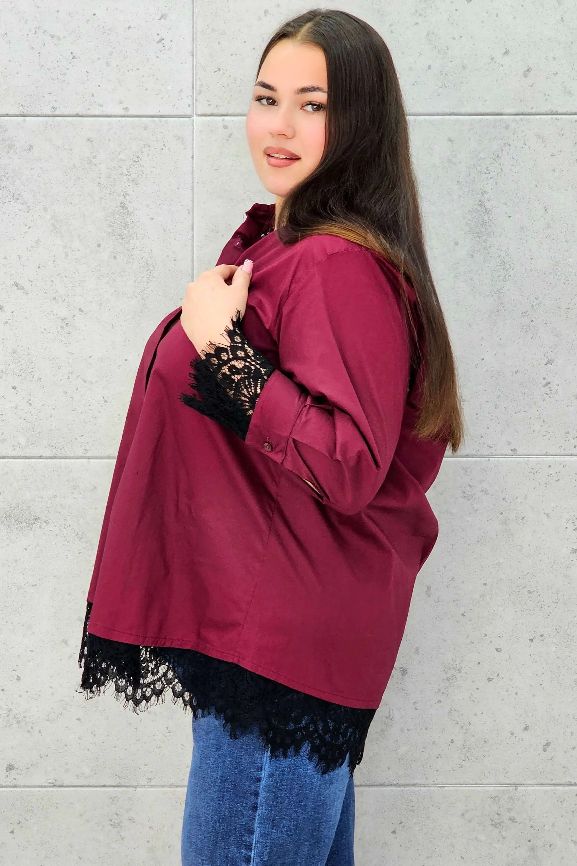 Koszula plus size z koronką– elegancka koszula XXL z koronkowym wykończeniem Stylowa XL