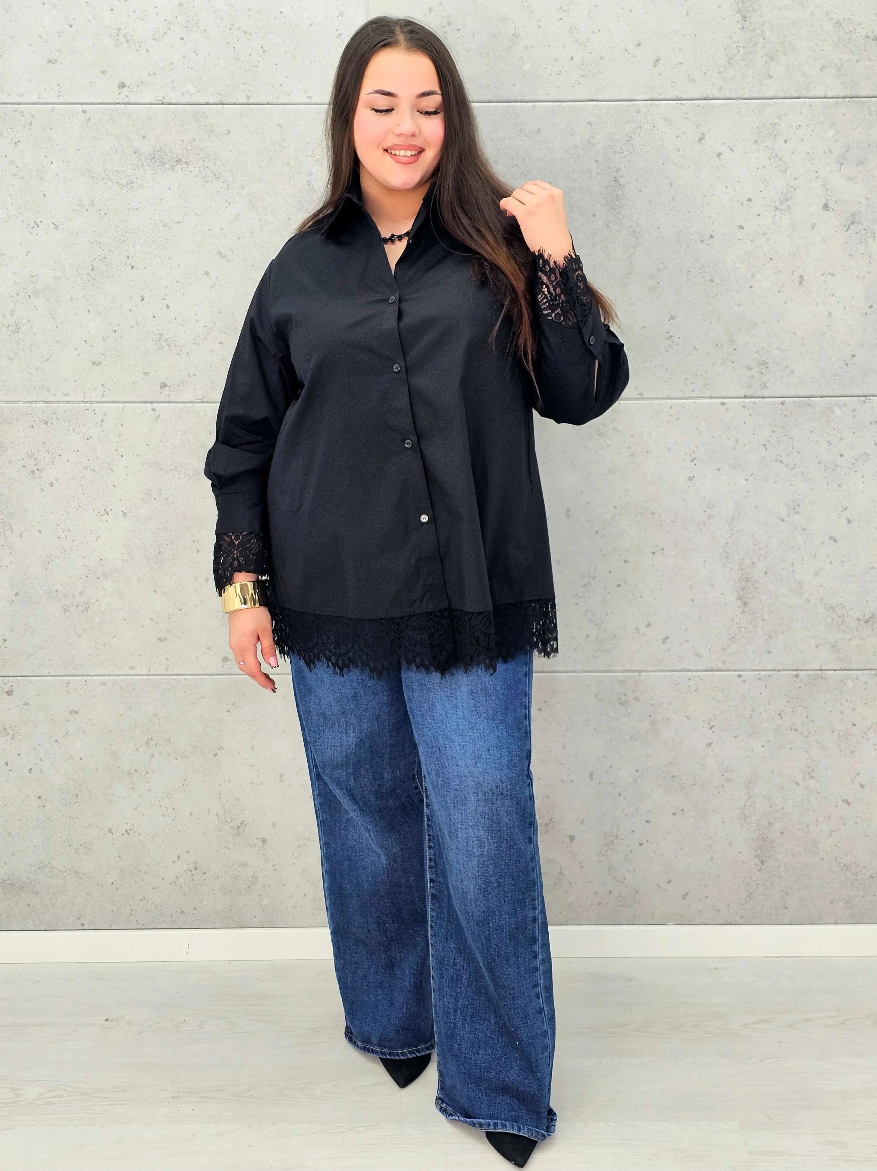 Koszula plus size z koronką– elegancka koszula XXL z koronkowym wykończeniem Stylowa XL