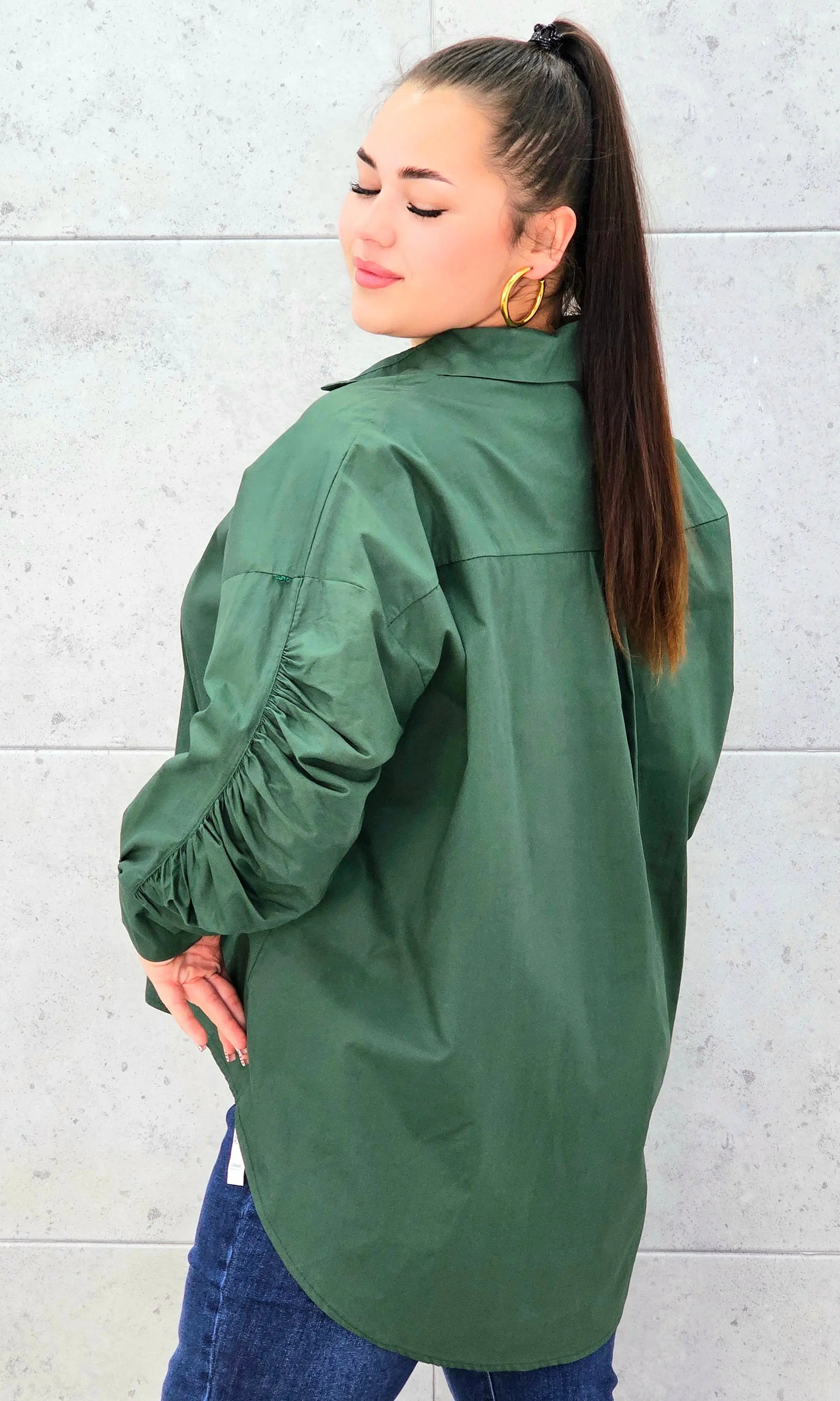 Koszula plus size z marszczonym rękawem – elegancja i komfort dla kobiet XXL Stylowa XL