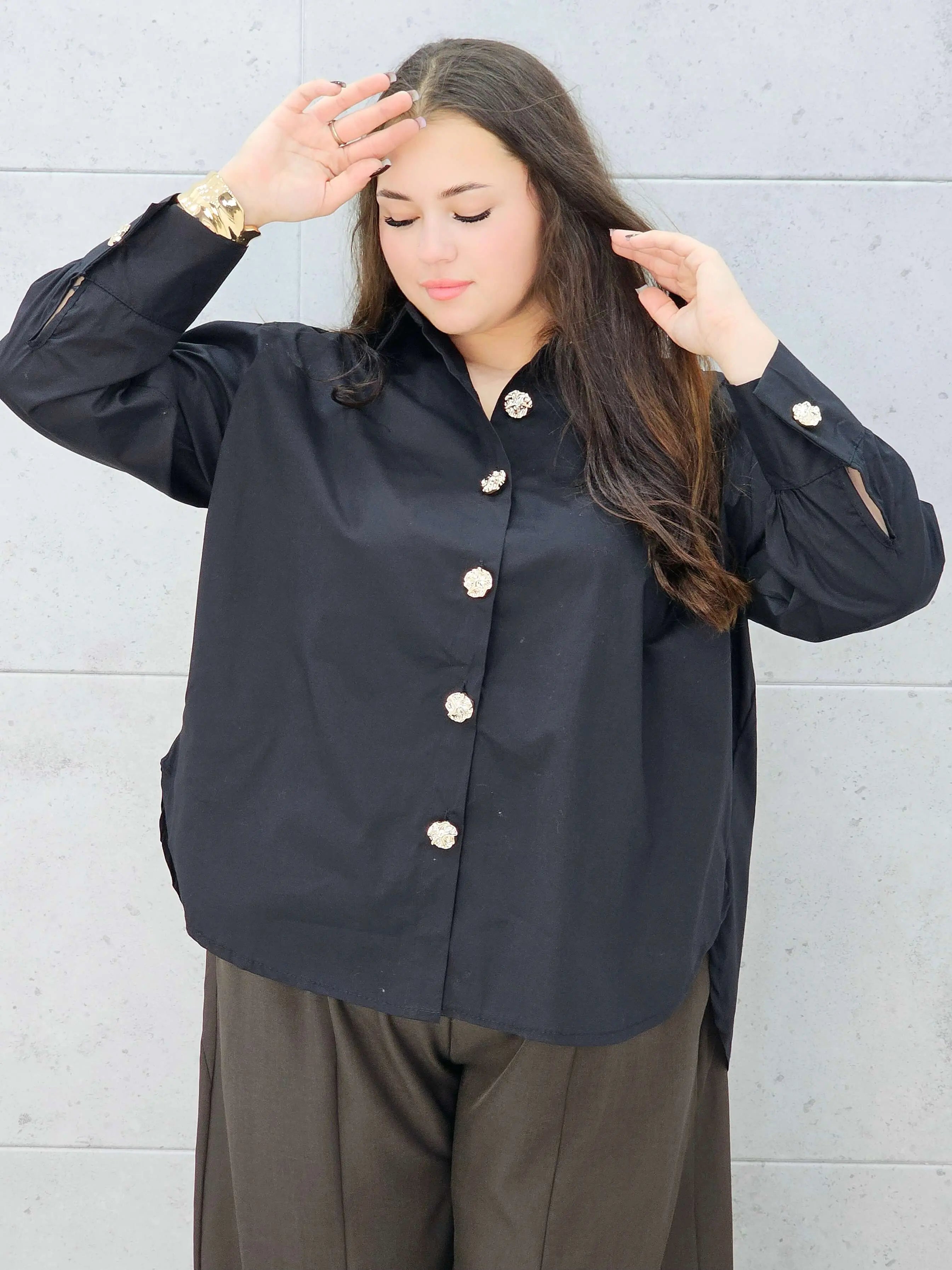 koszula plus size czarna z eleganckimi guzikami