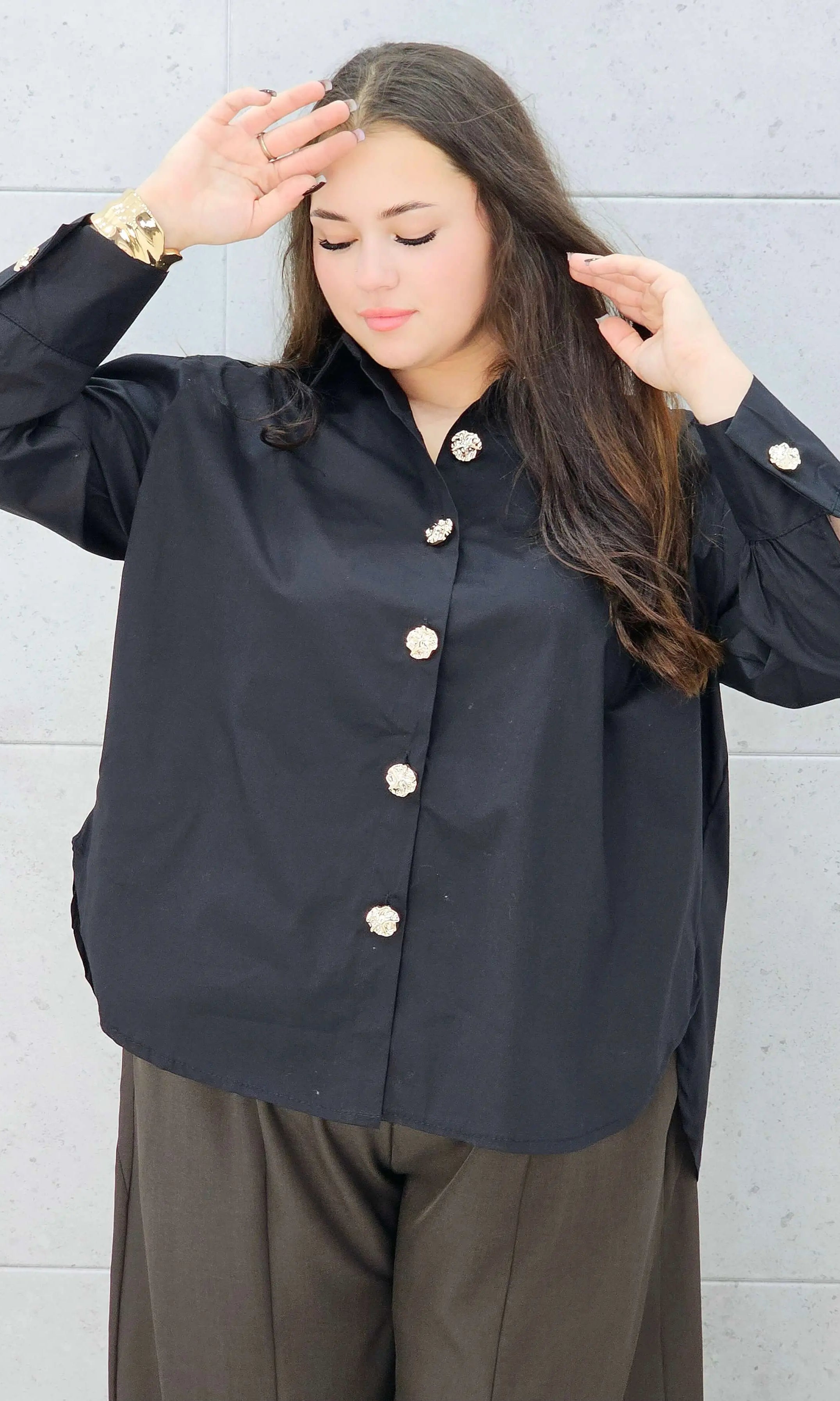 koszula plus size czarna z eleganckimi guzikami