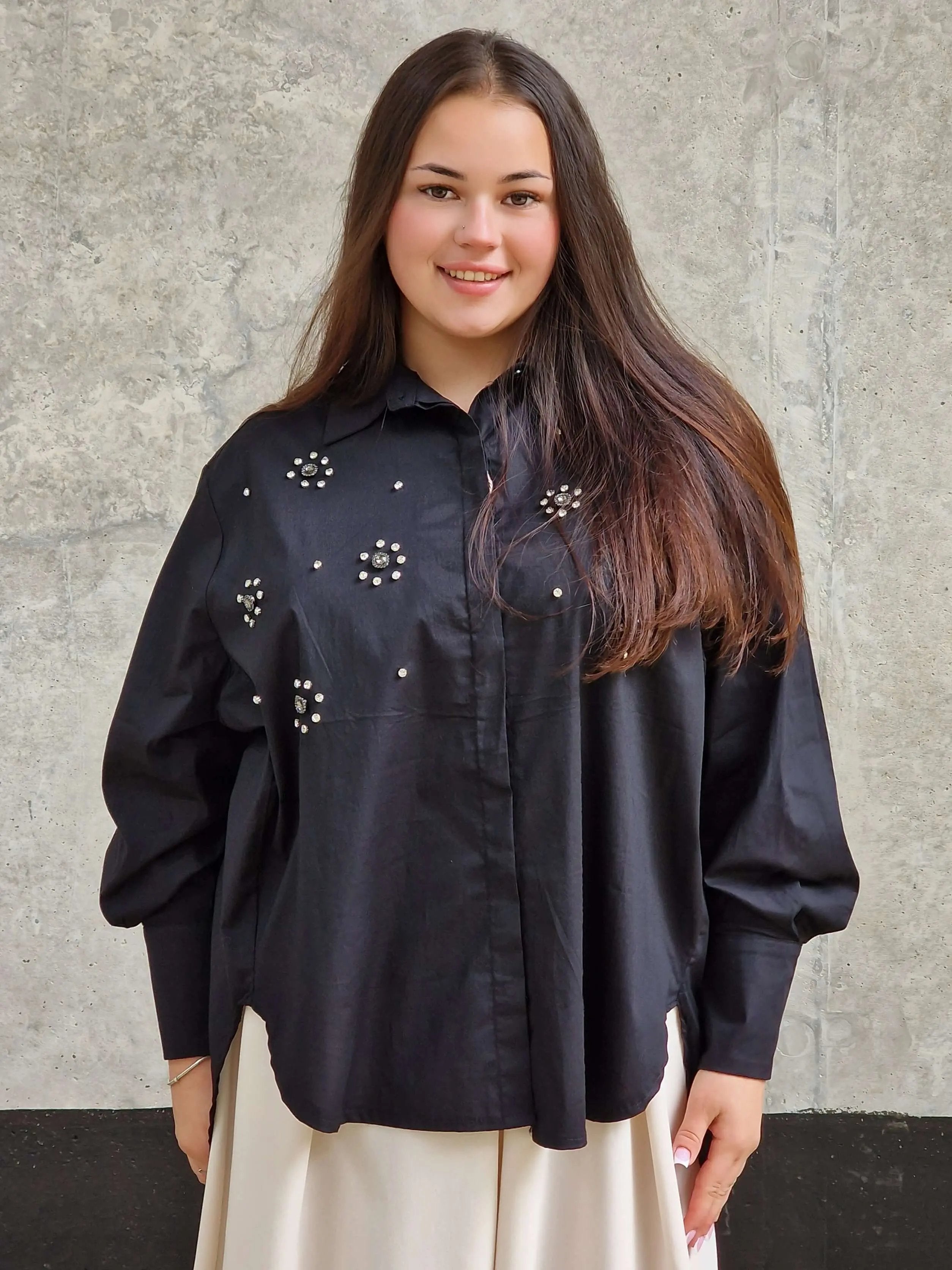 Koszula plus size z perełkowymi zdobieniami Stylowa XL