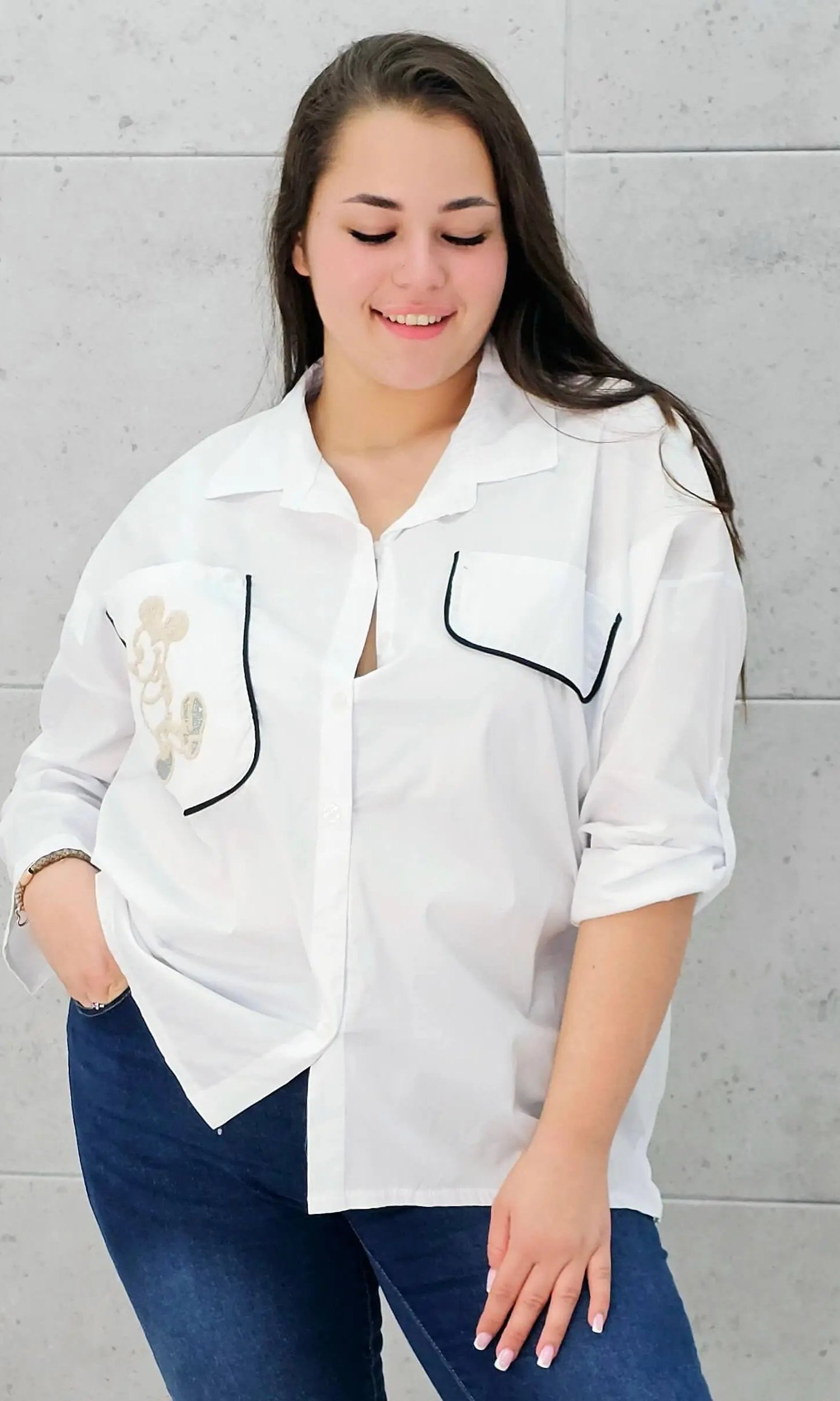 Koszula z kieszenią na przodzie z naszywaną MIKI Stylowa XL