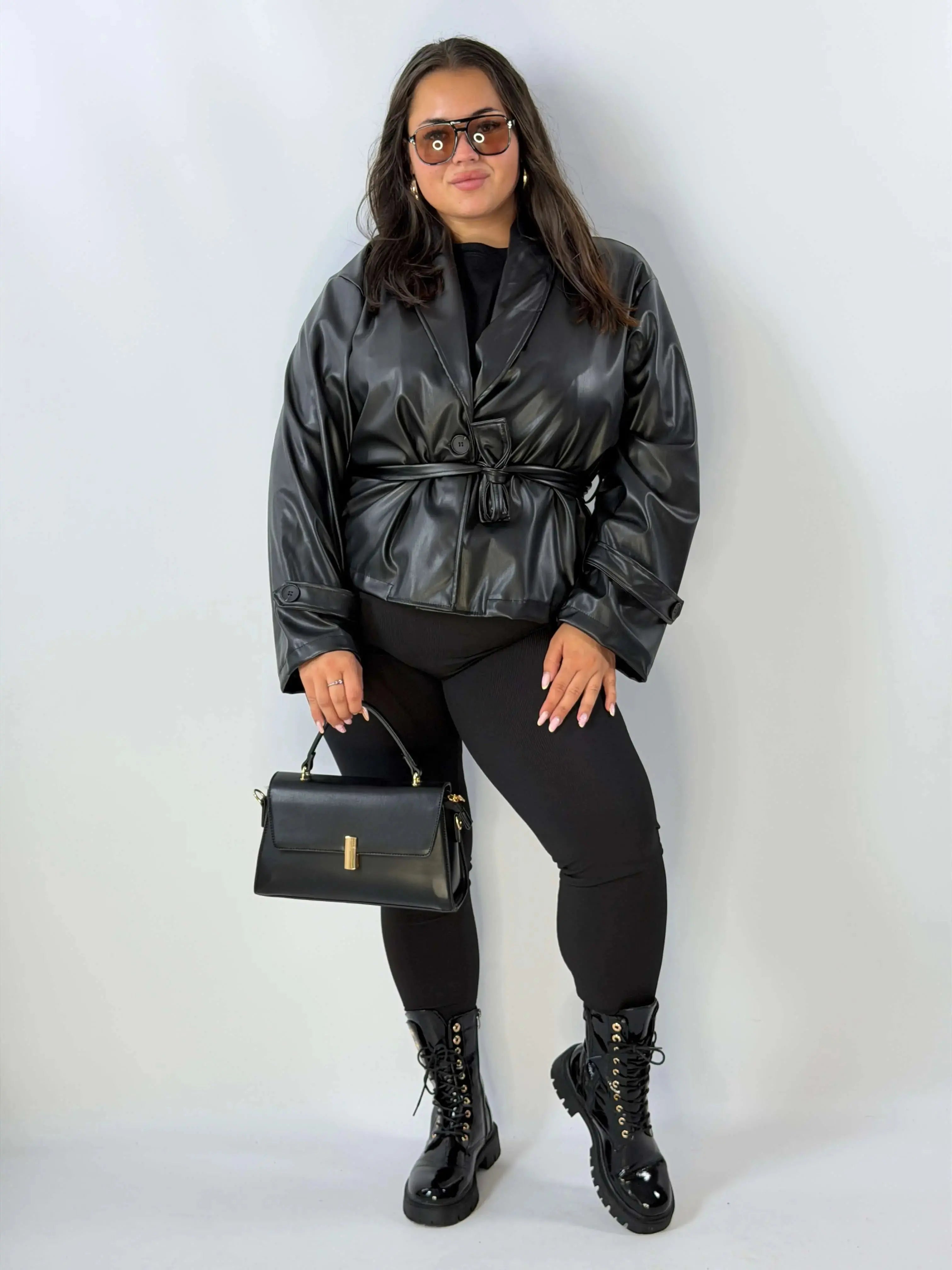Kurtka damska Plus Size z eko skóry wiązana w pasie Stylowa XL