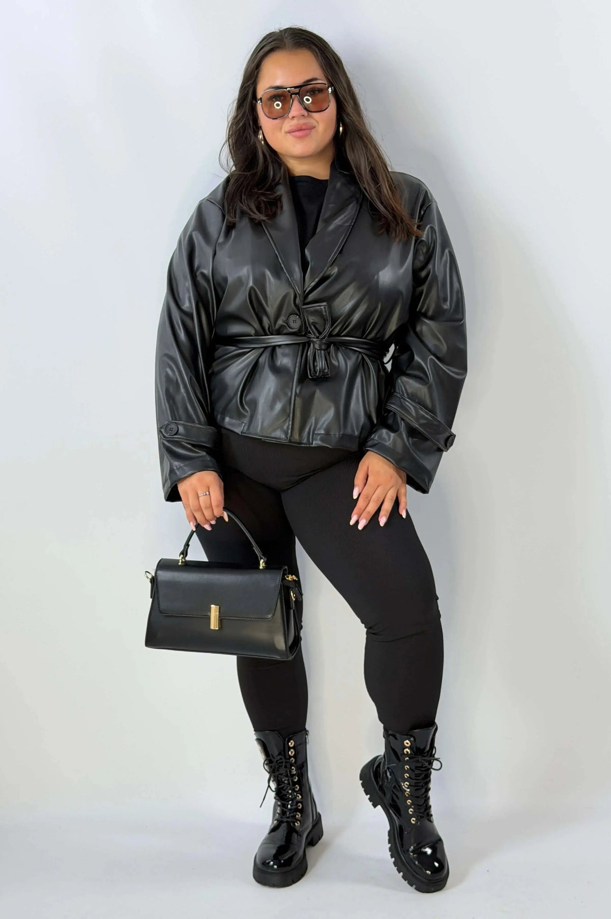 Kurtka damska Plus Size z eko skóry wiązana w pasie Stylowa XL