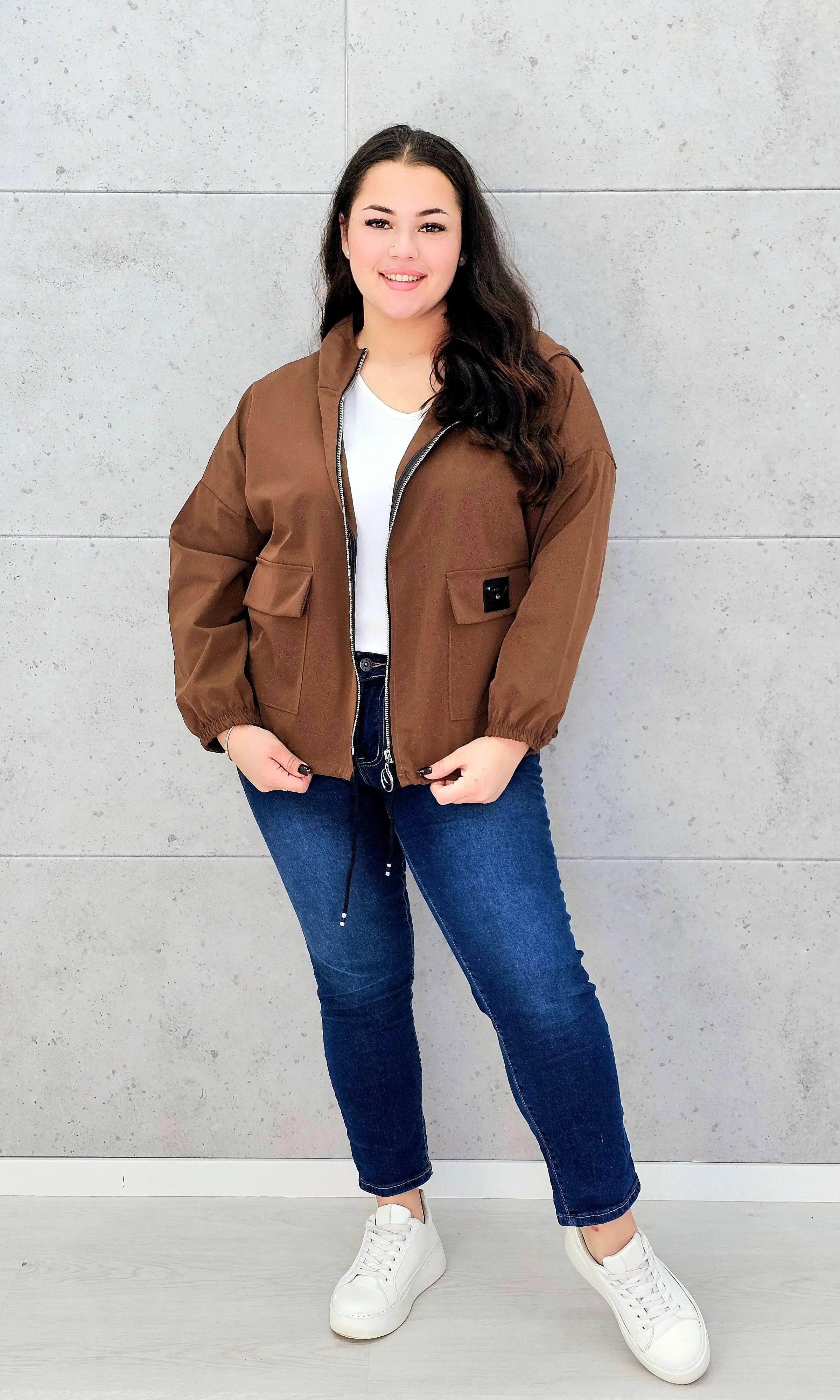 Kurtka damska – lekka, modna i praktyczna propozycja plus size Stylowa XL