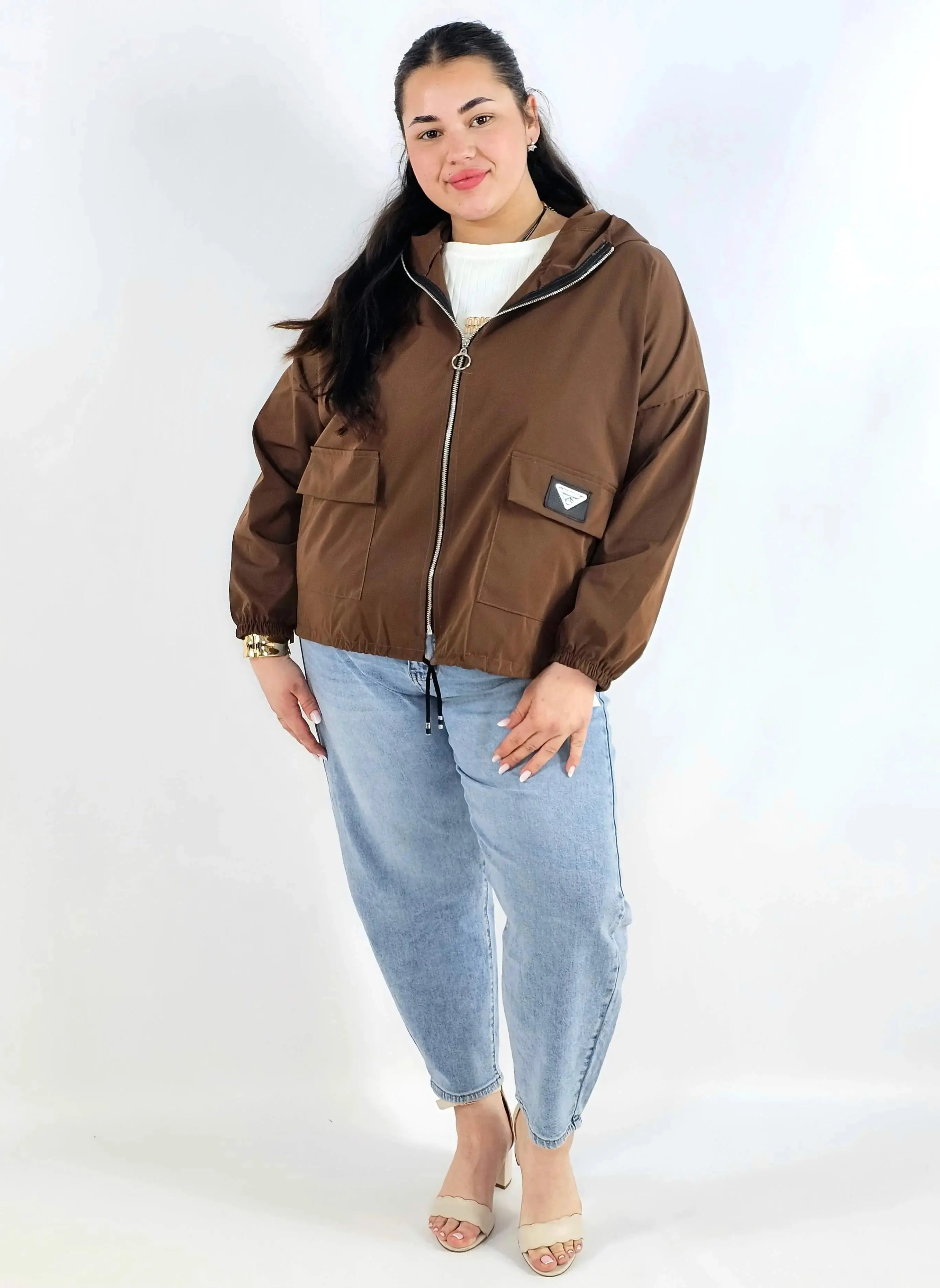Kurtka damska – lekka, modna i praktyczna propozycja plus size Stylowa XL