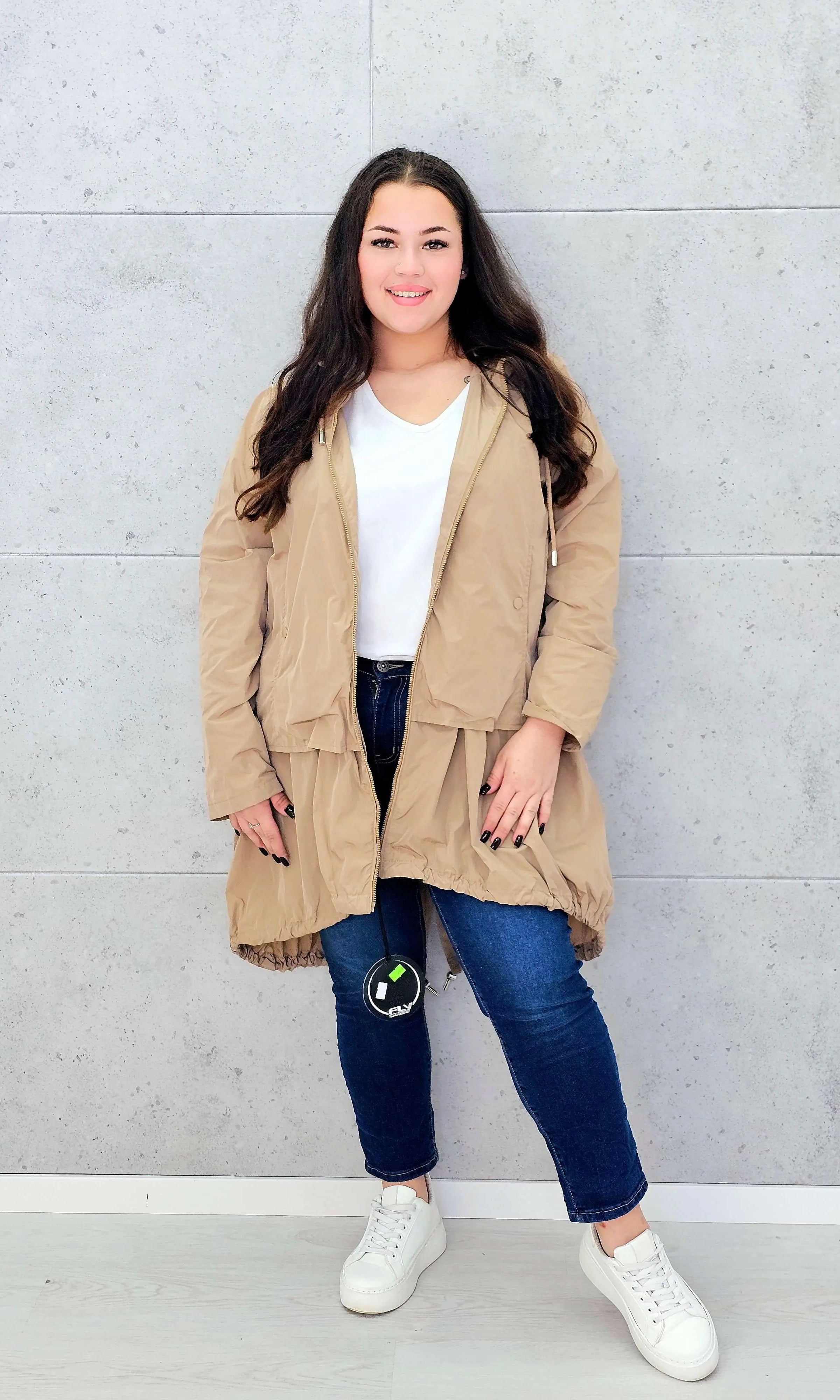 Kurtka damska parka plus size – asymetryczna lekkość i nowoczesny styl plus size Stylowa XL