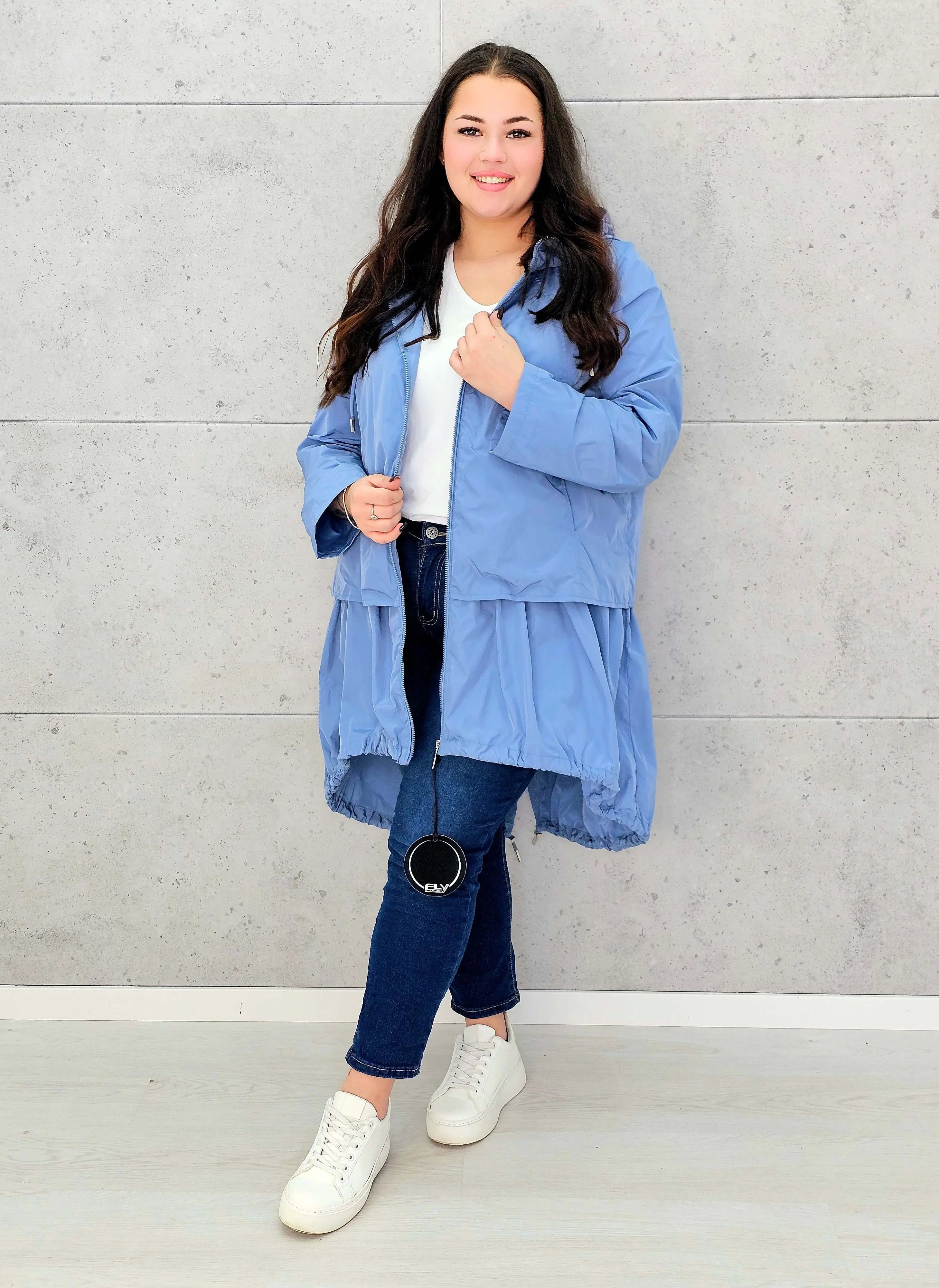 Kurtka damska parka plus size – asymetryczna lekkość i nowoczesny styl plus size Stylowa XL