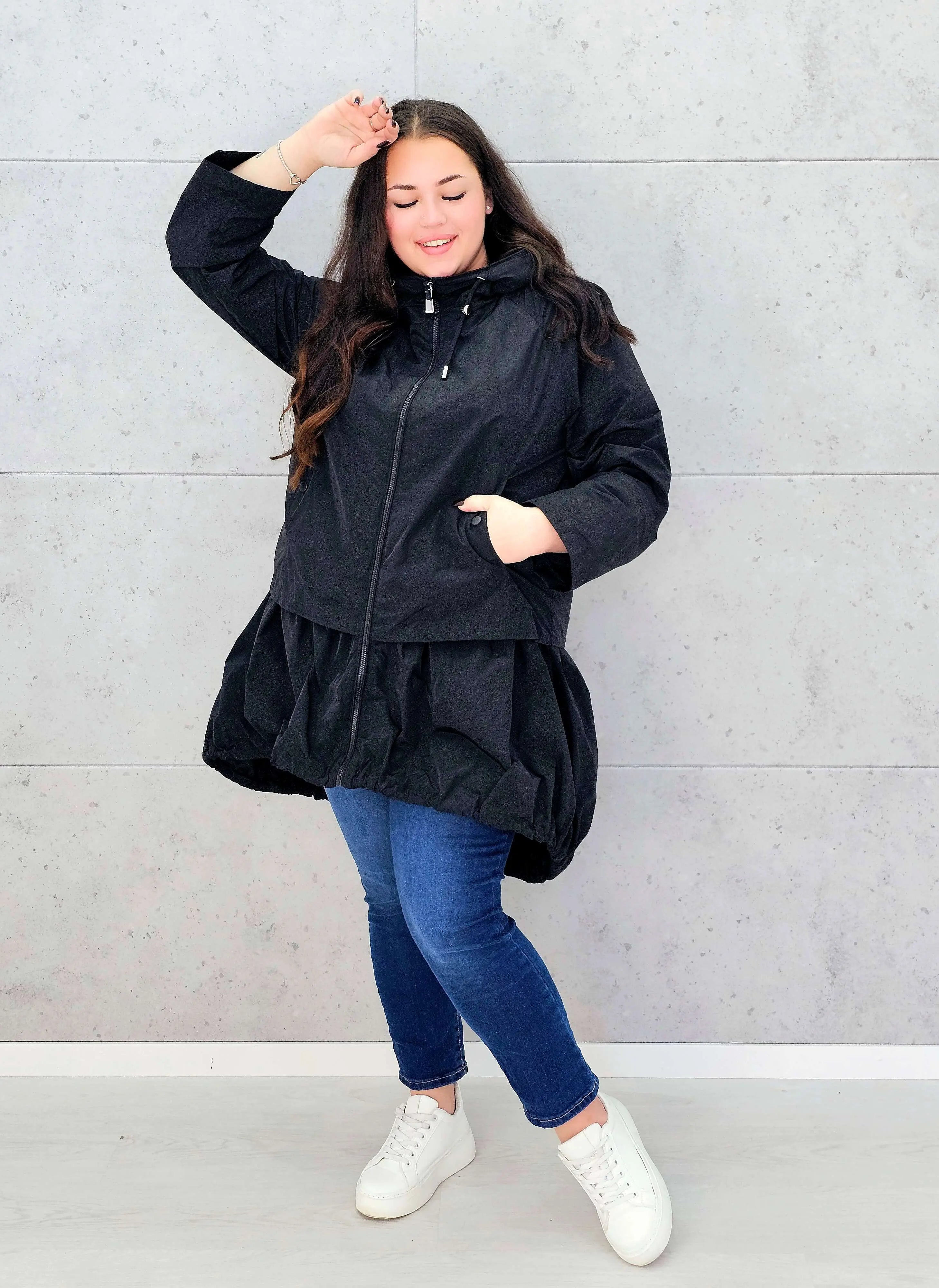 Kurtka damska parka plus size – asymetryczna lekkość i nowoczesny styl plus size Stylowa XL