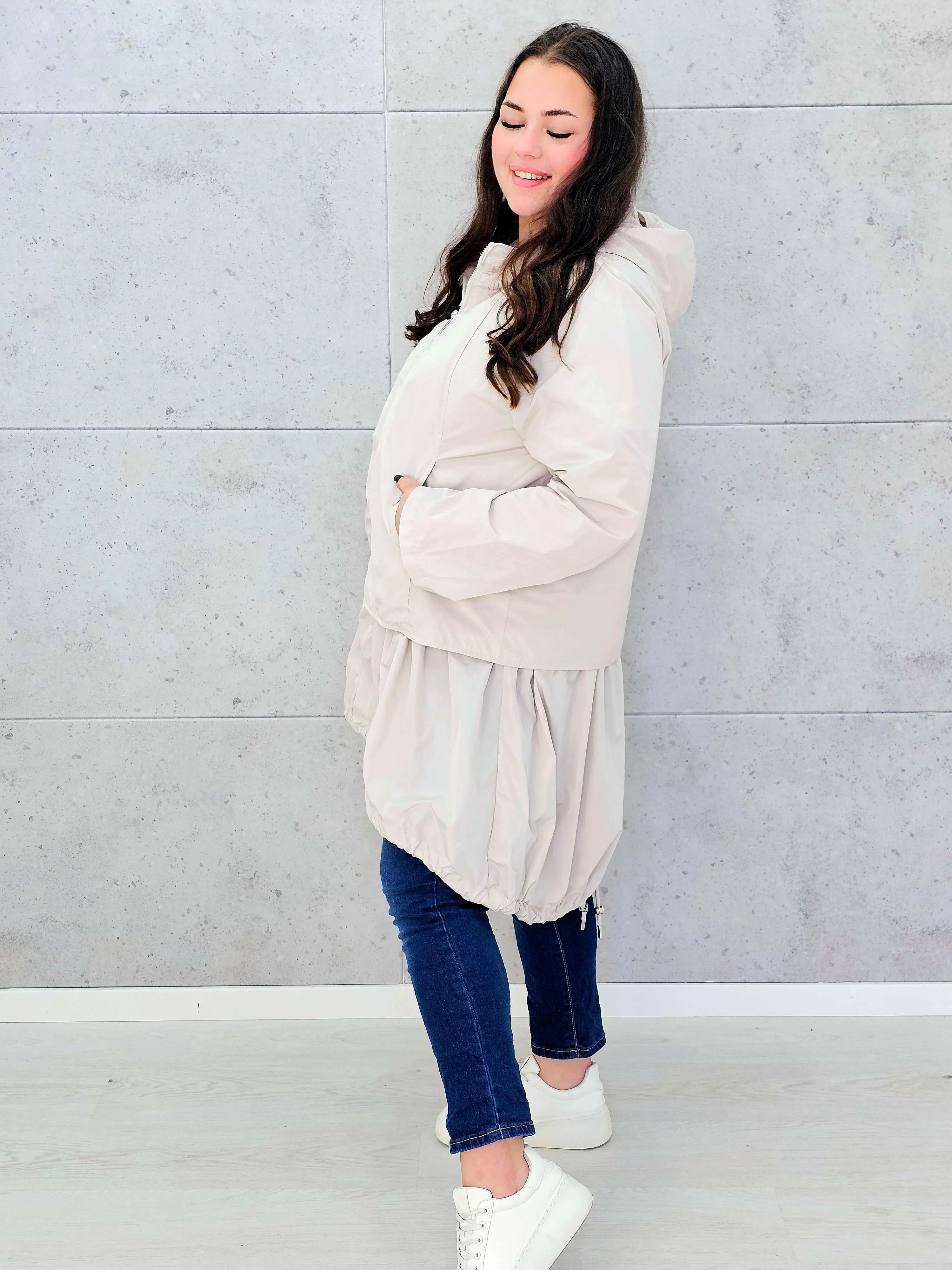 Kurtka damska parka plus size – asymetryczna lekkość i nowoczesny styl plus size Stylowa XL