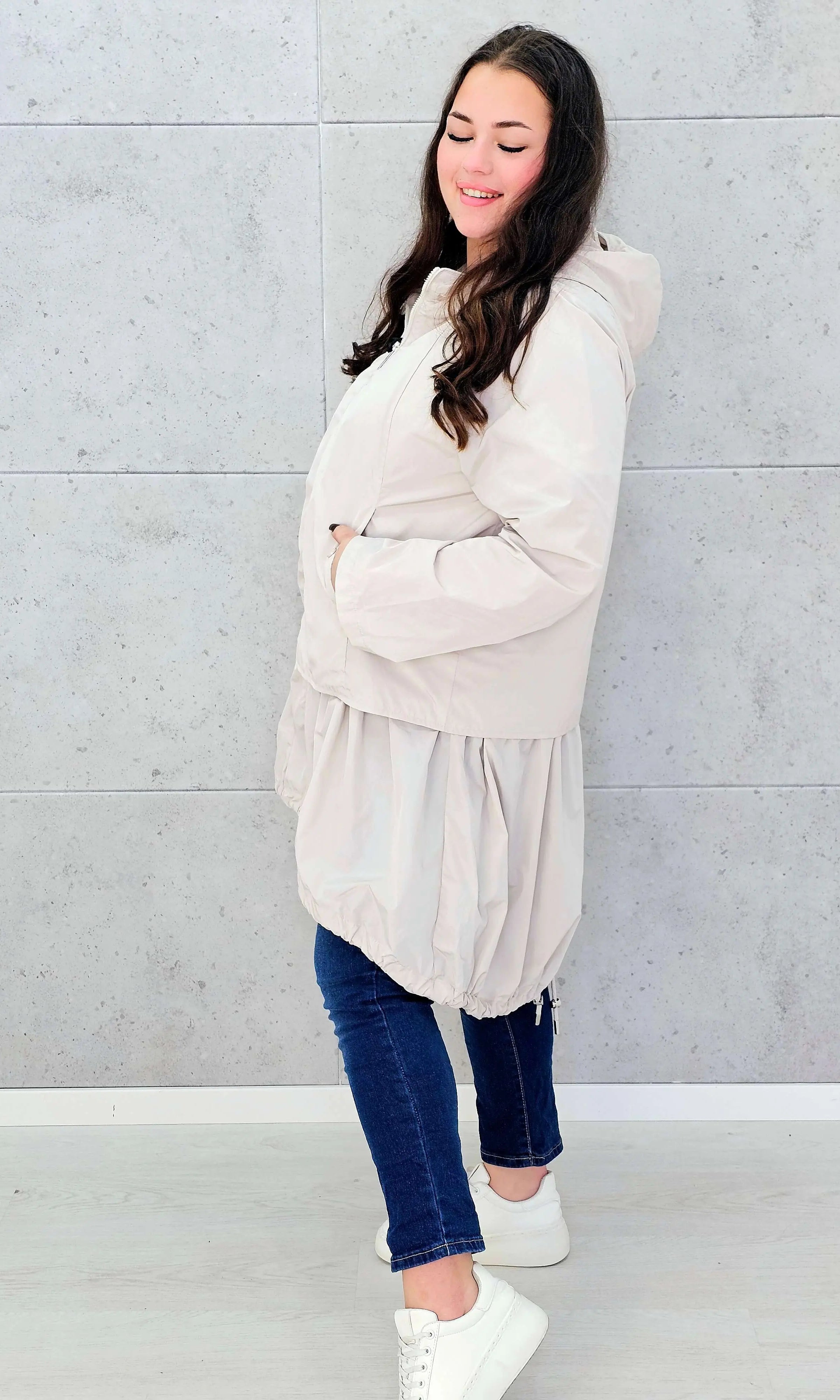 Kurtka damska parka plus size – asymetryczna lekkość i nowoczesny styl plus size Stylowa XL