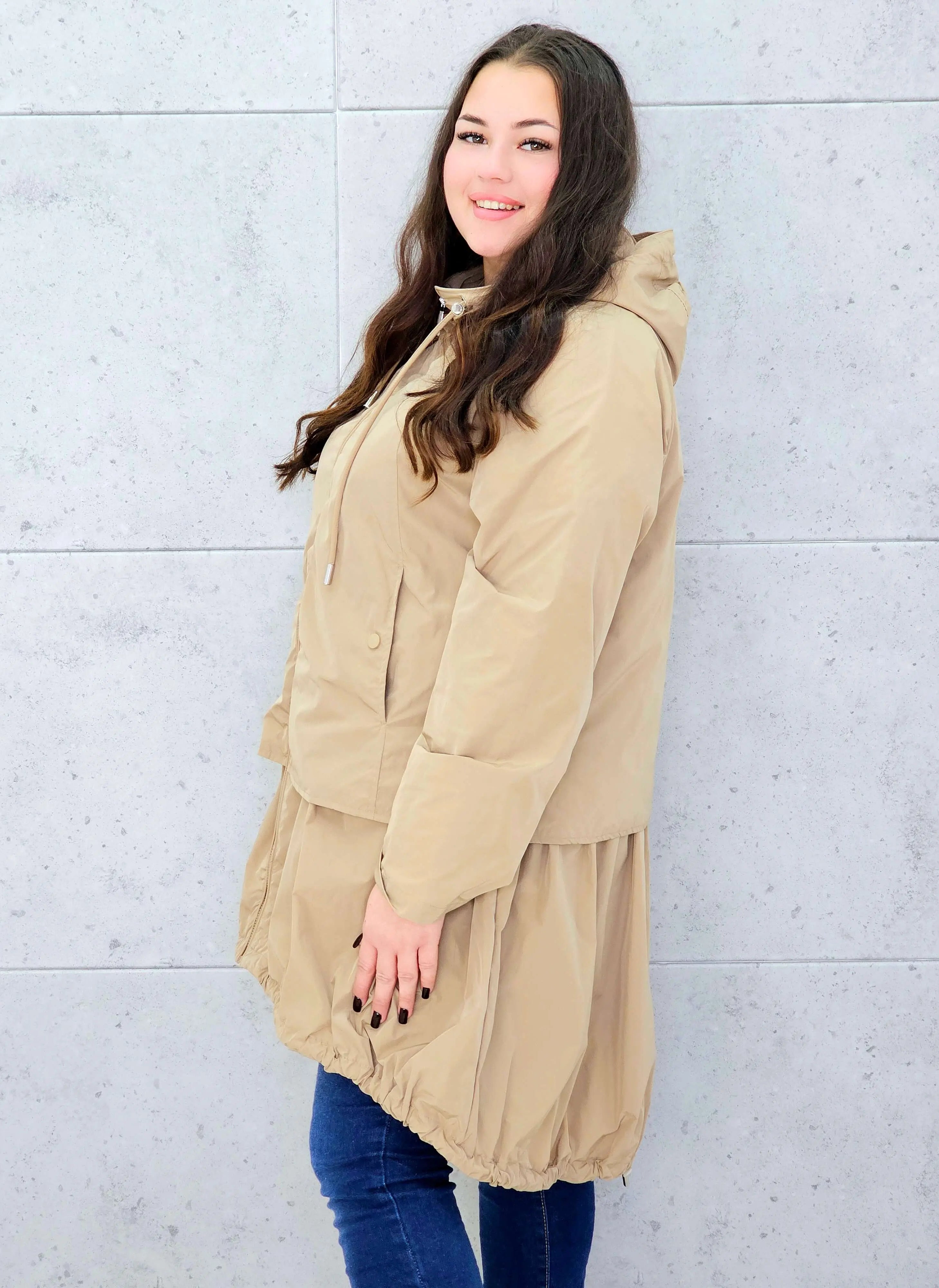 Kurtka damska parka plus size – asymetryczna lekkość i nowoczesny styl plus size Stylowa XL