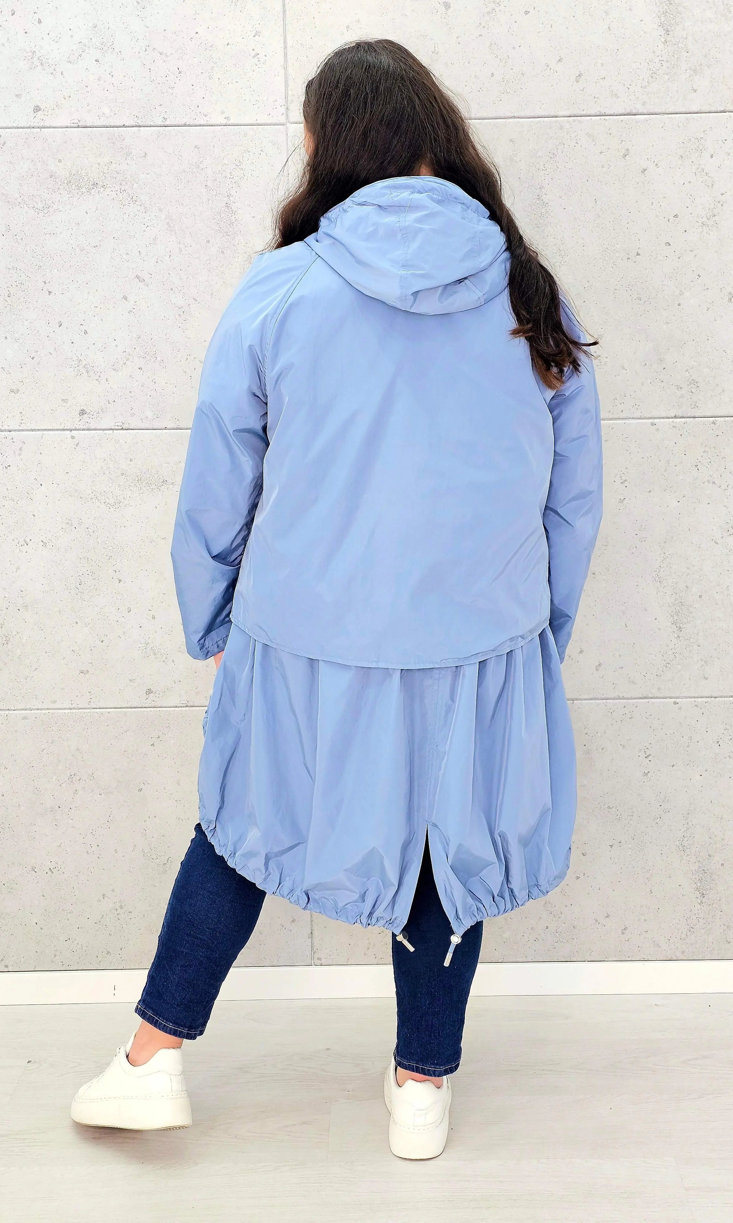 Kurtka damska parka plus size – asymetryczna lekkość i nowoczesny styl plus size Stylowa XL