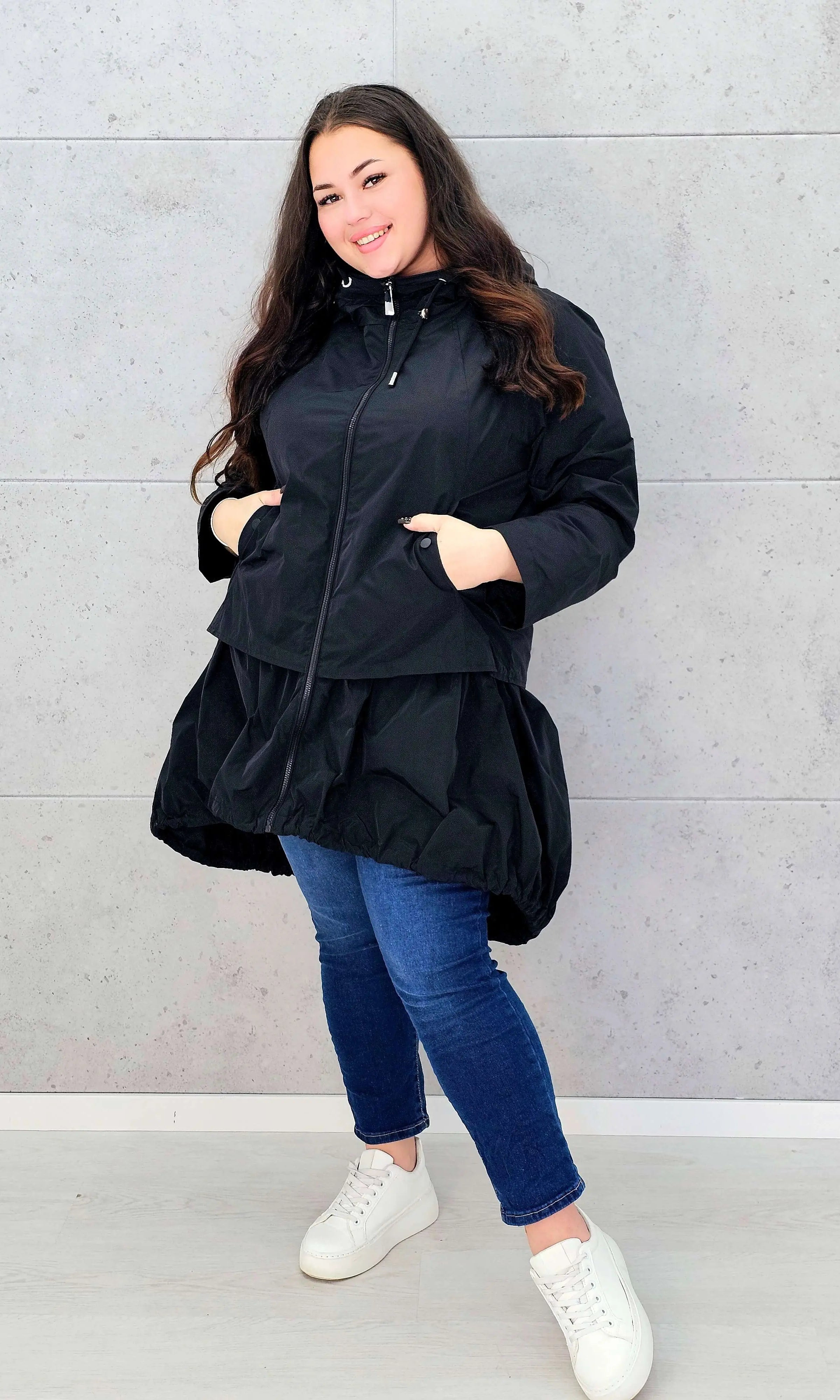 Kurtka damska parka plus size – asymetryczna lekkość i nowoczesny styl plus size Stylowa XL