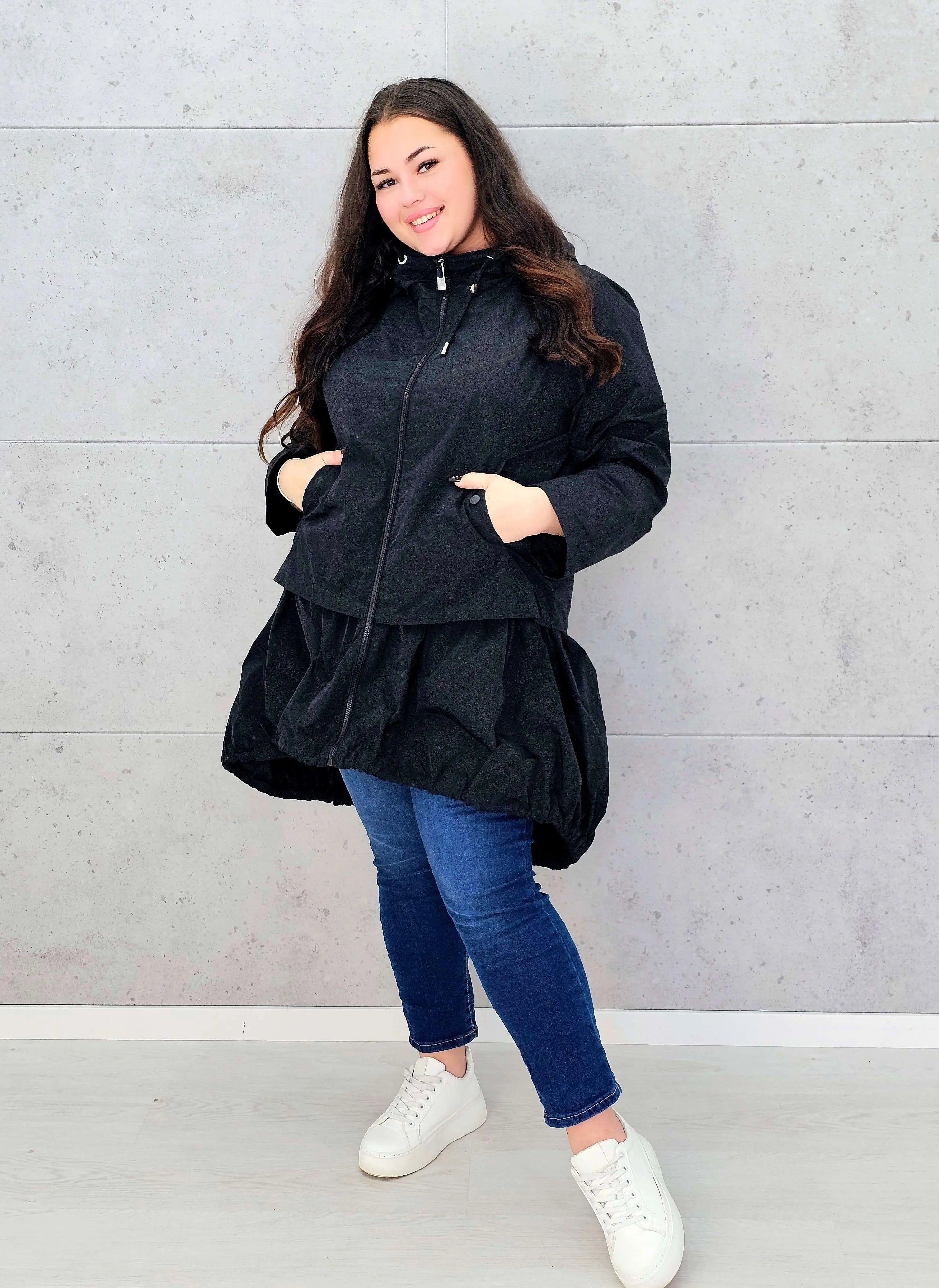 Kurtka damska parka plus size – asymetryczna lekkość i nowoczesny styl plus size Stylowa XL