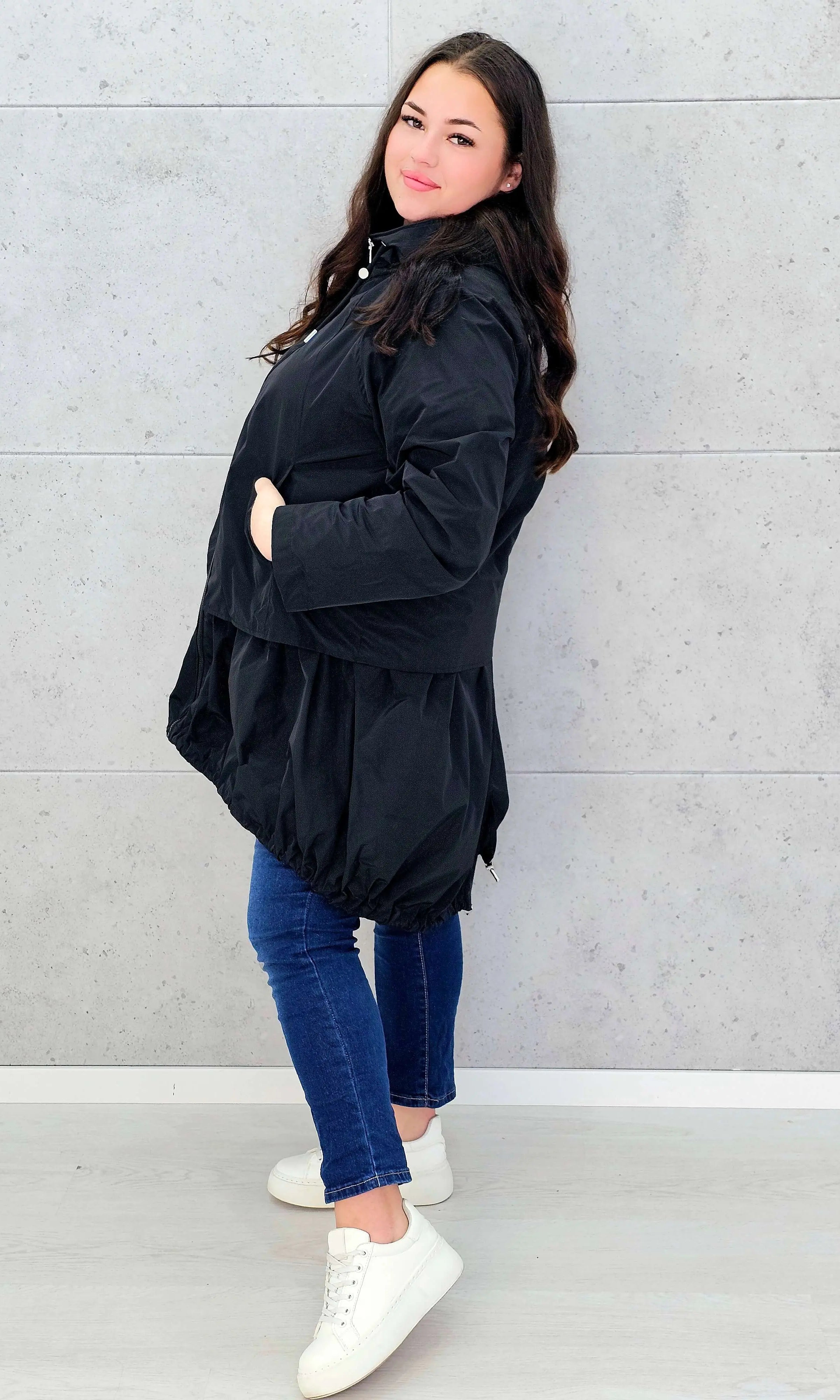 Kurtka damska parka plus size – asymetryczna lekkość i nowoczesny styl plus size Stylowa XL